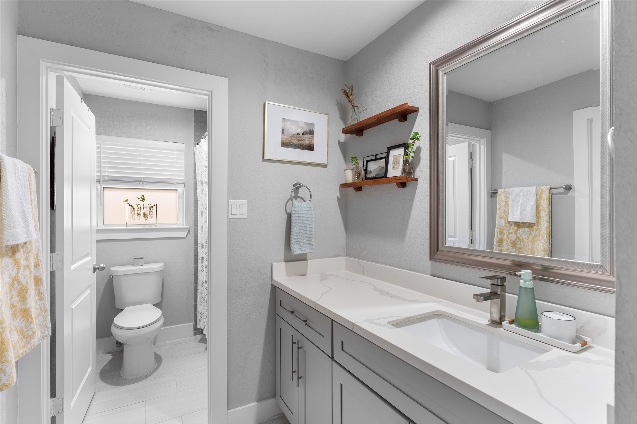 11207 Wood Lodge Drive Property Photo 22