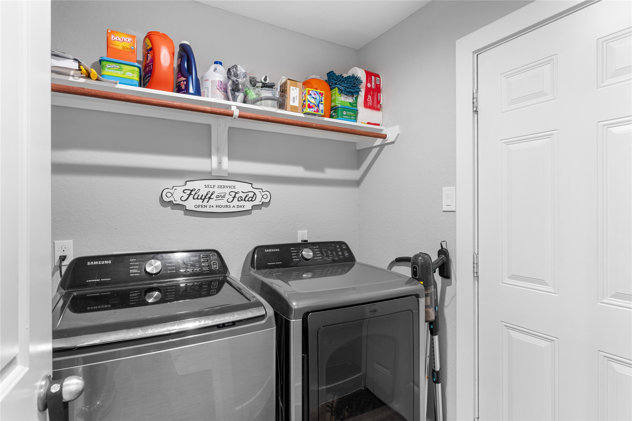 11207 Wood Lodge Drive Property Photo 25