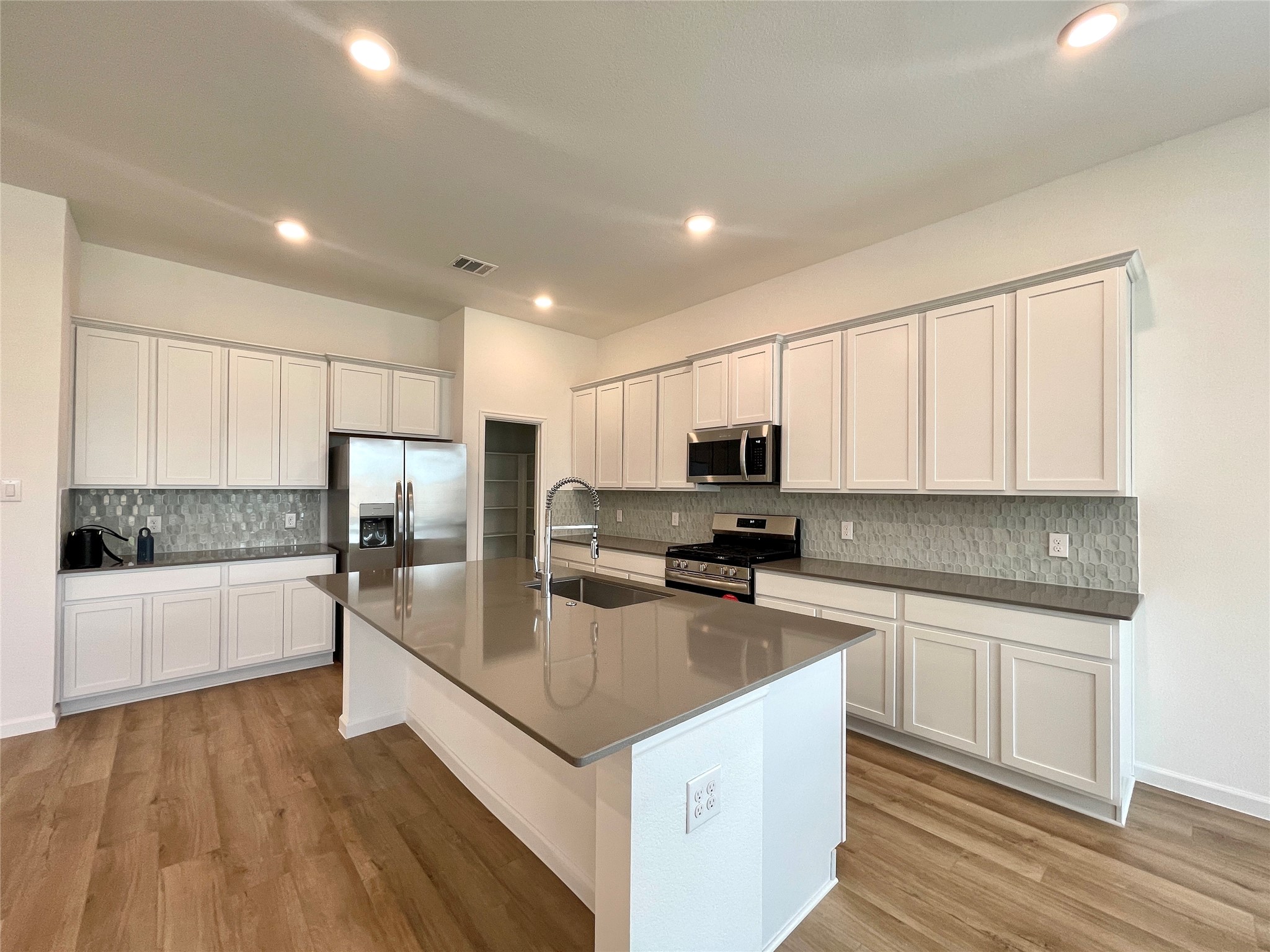 3615 Forest River Drive Property Photo 17