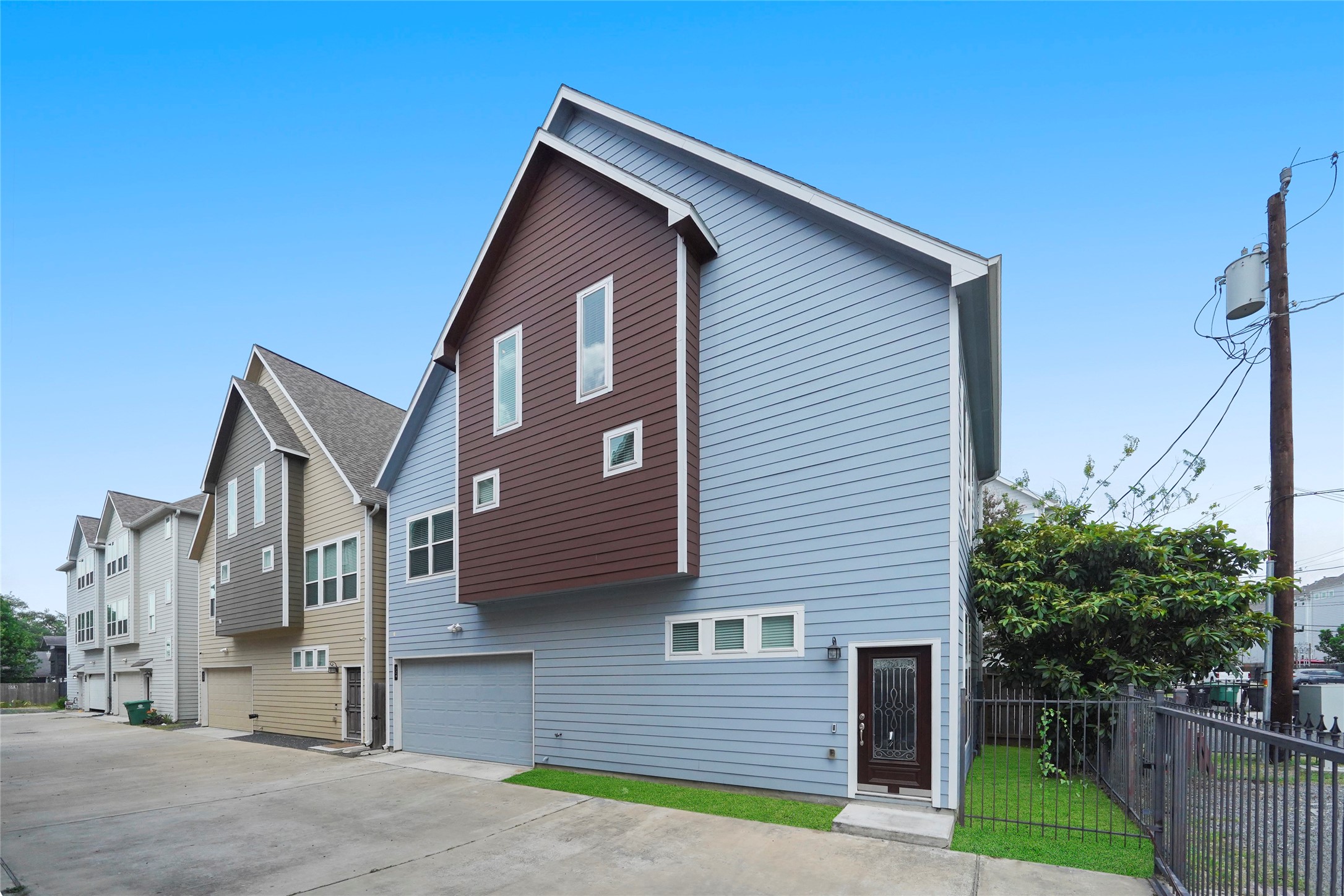 724 Link Road Property Photo 1