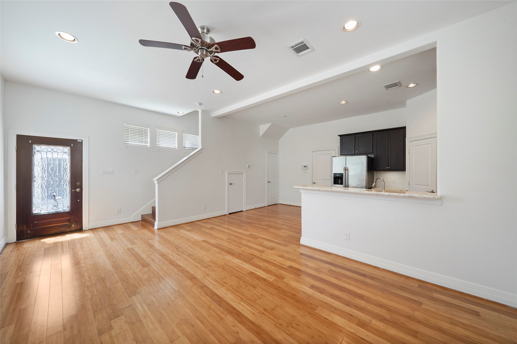 724 Link Road Property Photo 3