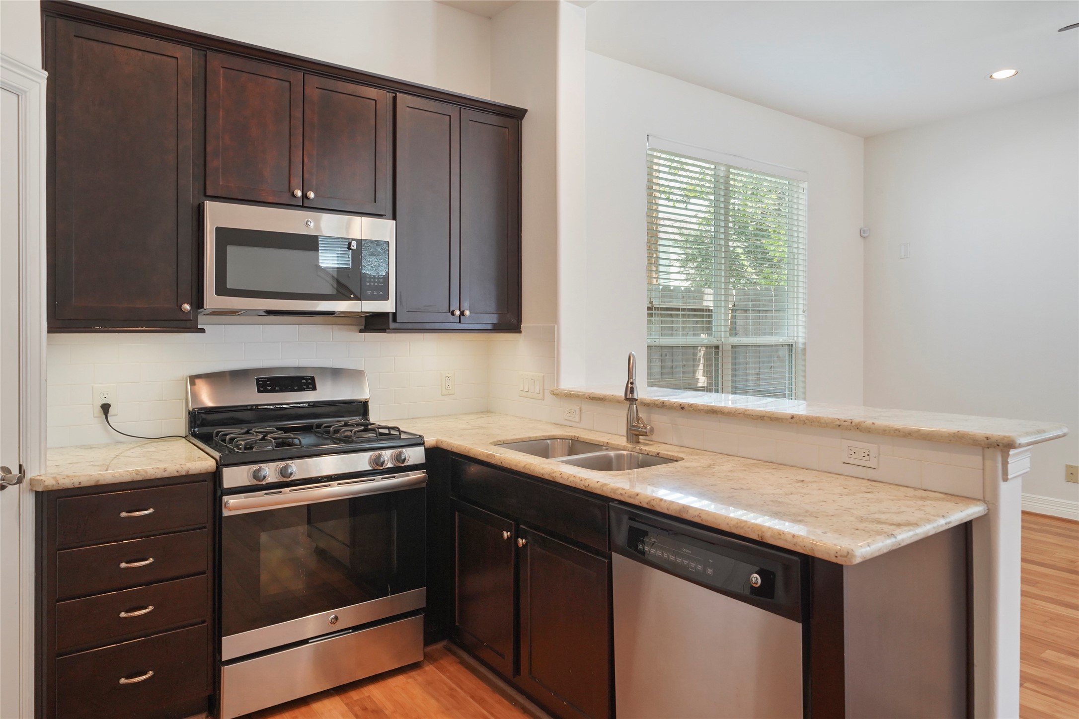 724 Link Road Property Photo 7