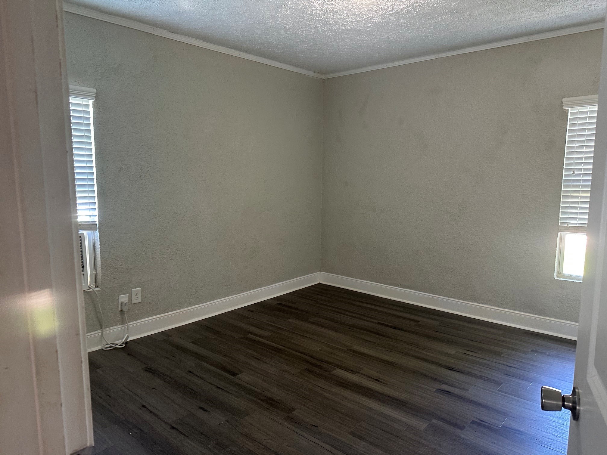 1709 W 4th Street Property Photo 6