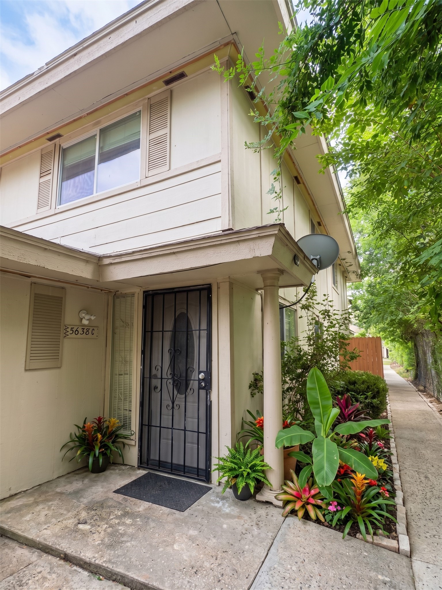 5638 Birchmont Drive C Property Photo 1