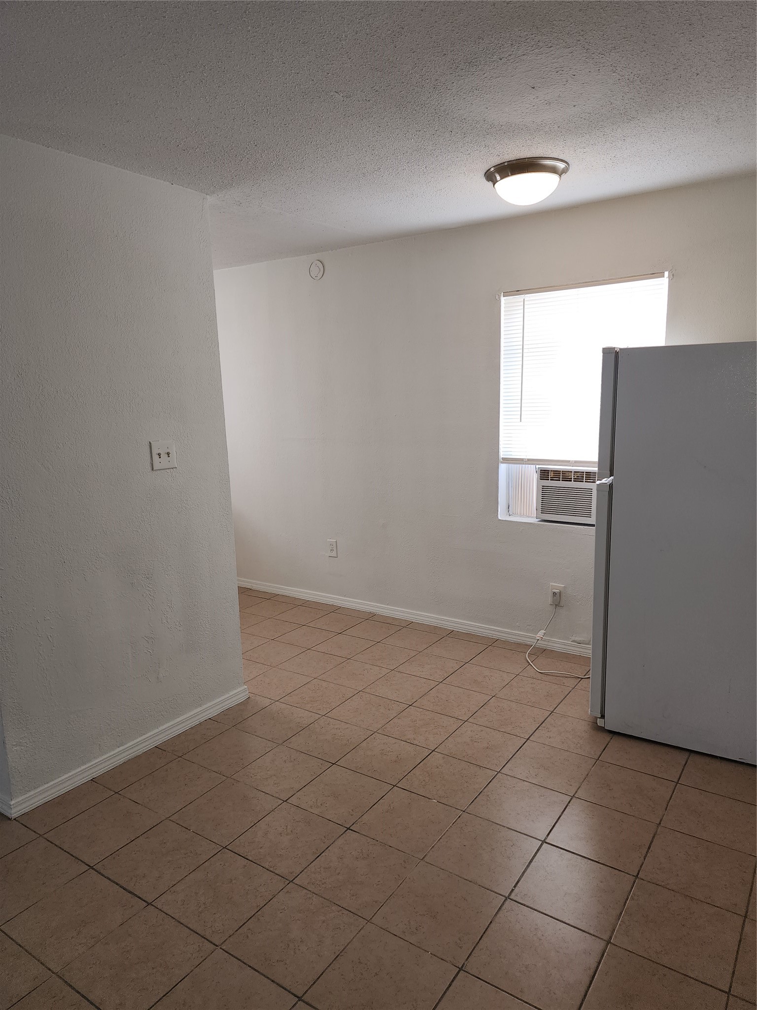 14033 Garber Lane 3 Property Photo 6