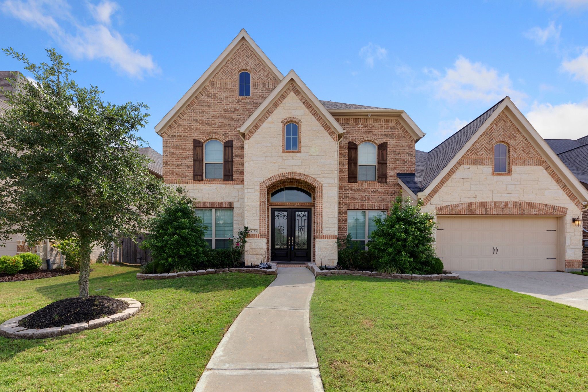 4123 Abigail Way Property Photo 1