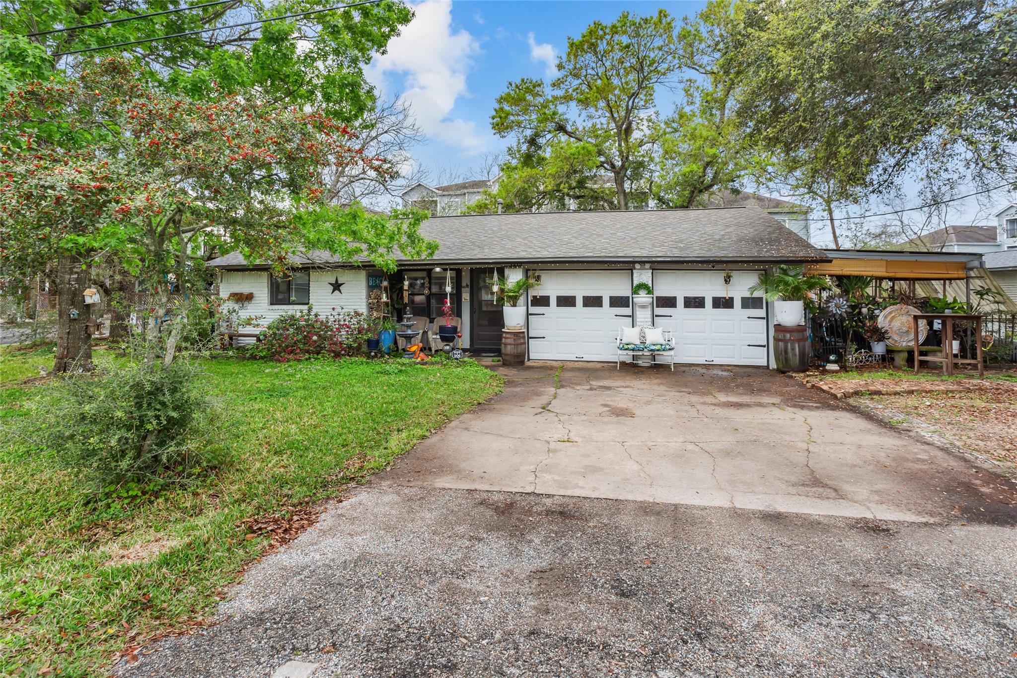 1215 Esther Street, Kemah Tx 77565 Property Photo 1