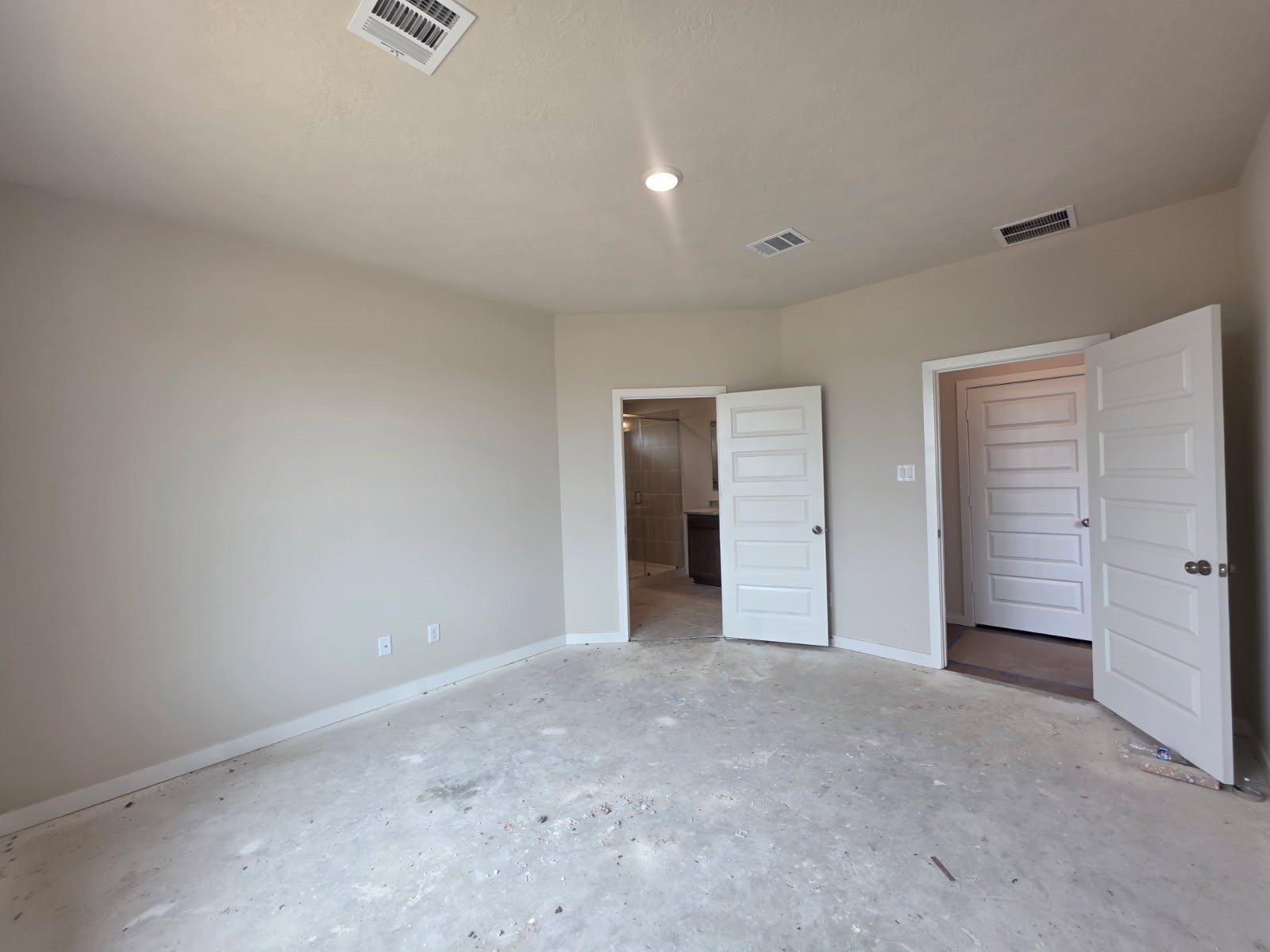 1498 Lake Ridge Drive Property Photo 7