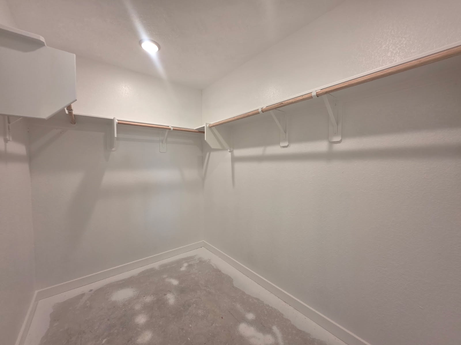 1498 Lake Ridge Drive Property Photo 9