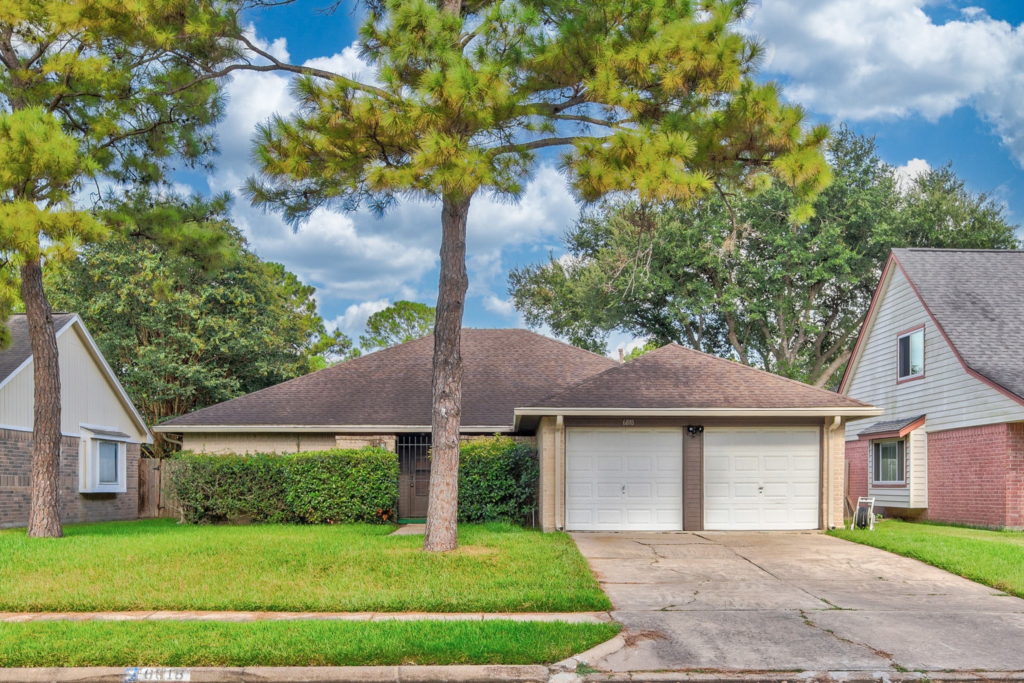 6818 Brockington Drive Property Photo 1