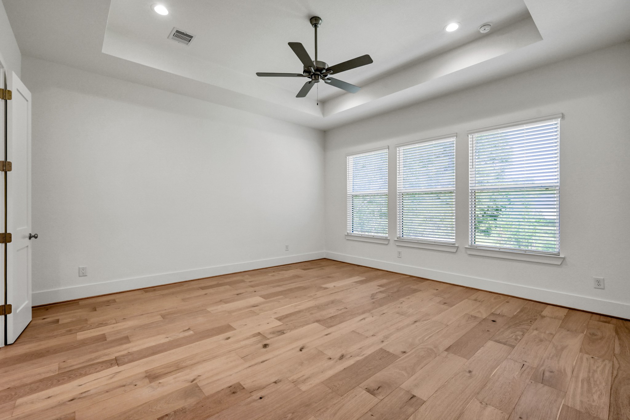8915 Cedar Meadow Lane Property Photo 18