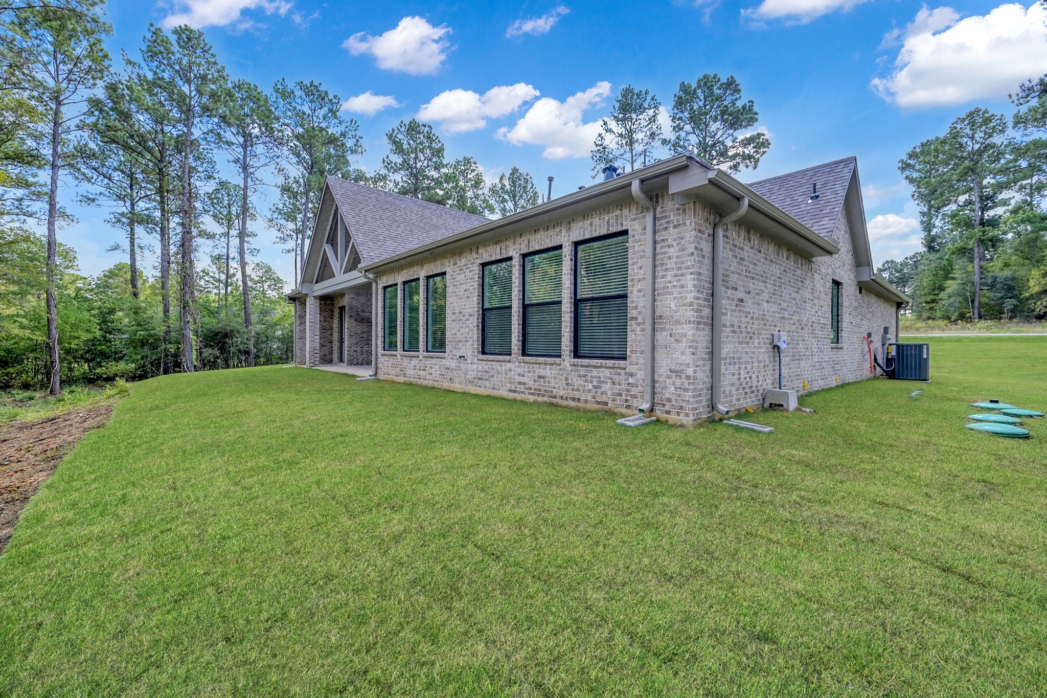 8915 Cedar Meadow Lane Property Photo 26