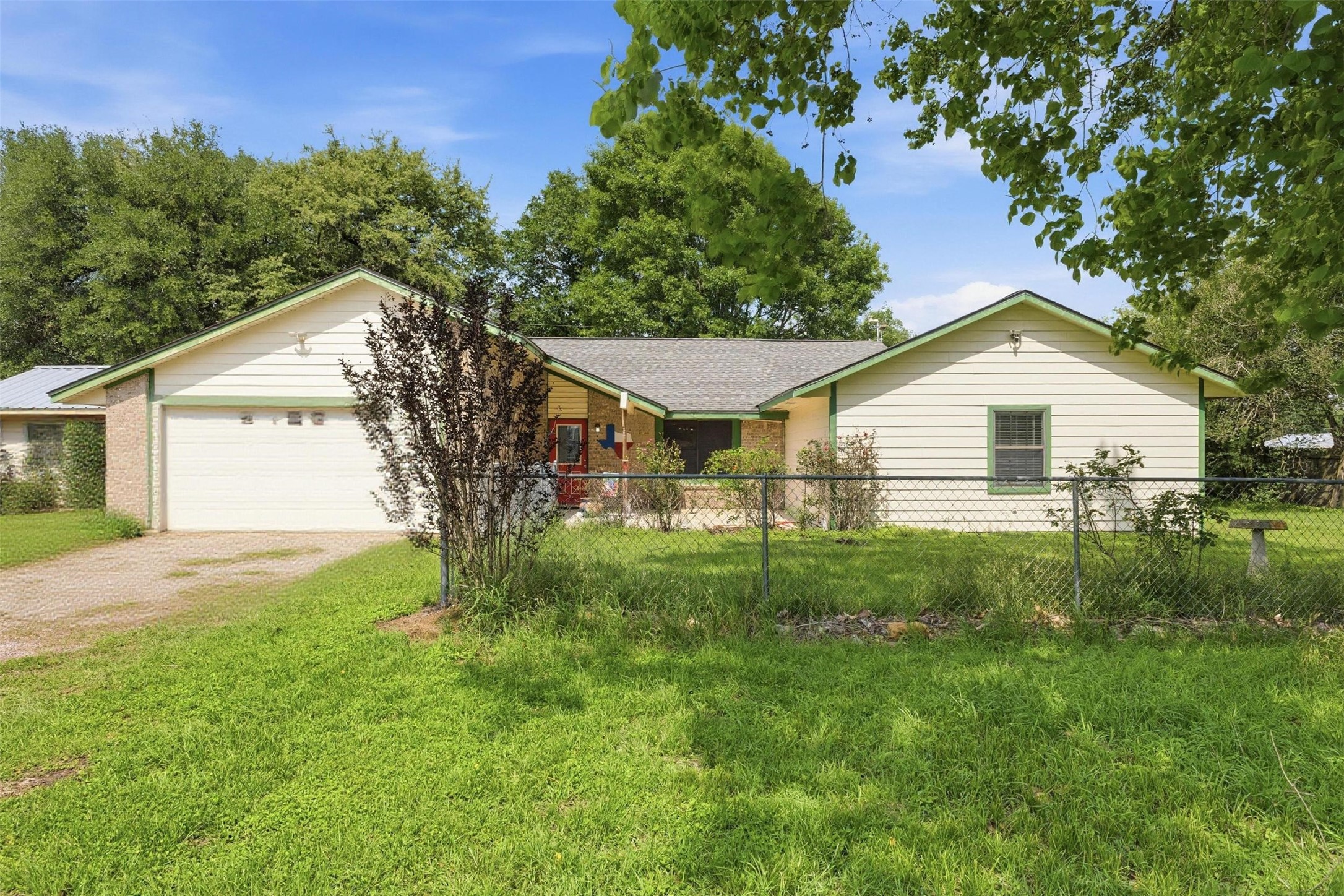 6024 Highway 36 N Property Photo 1