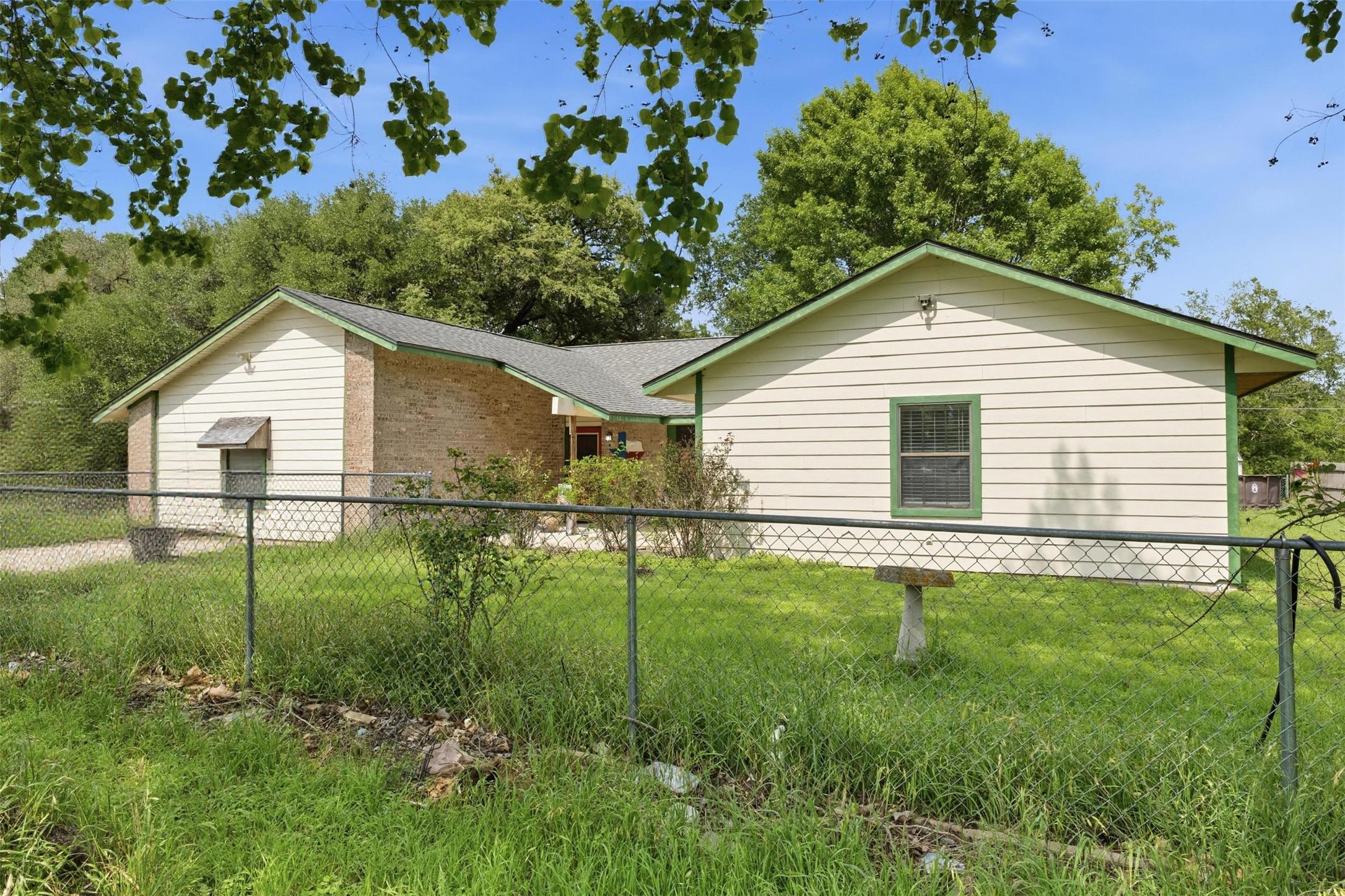 6024 Highway 36 N Property Photo 2