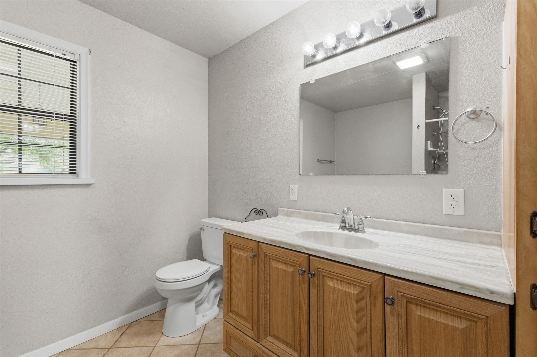 6024 Highway 36 N Property Photo 10