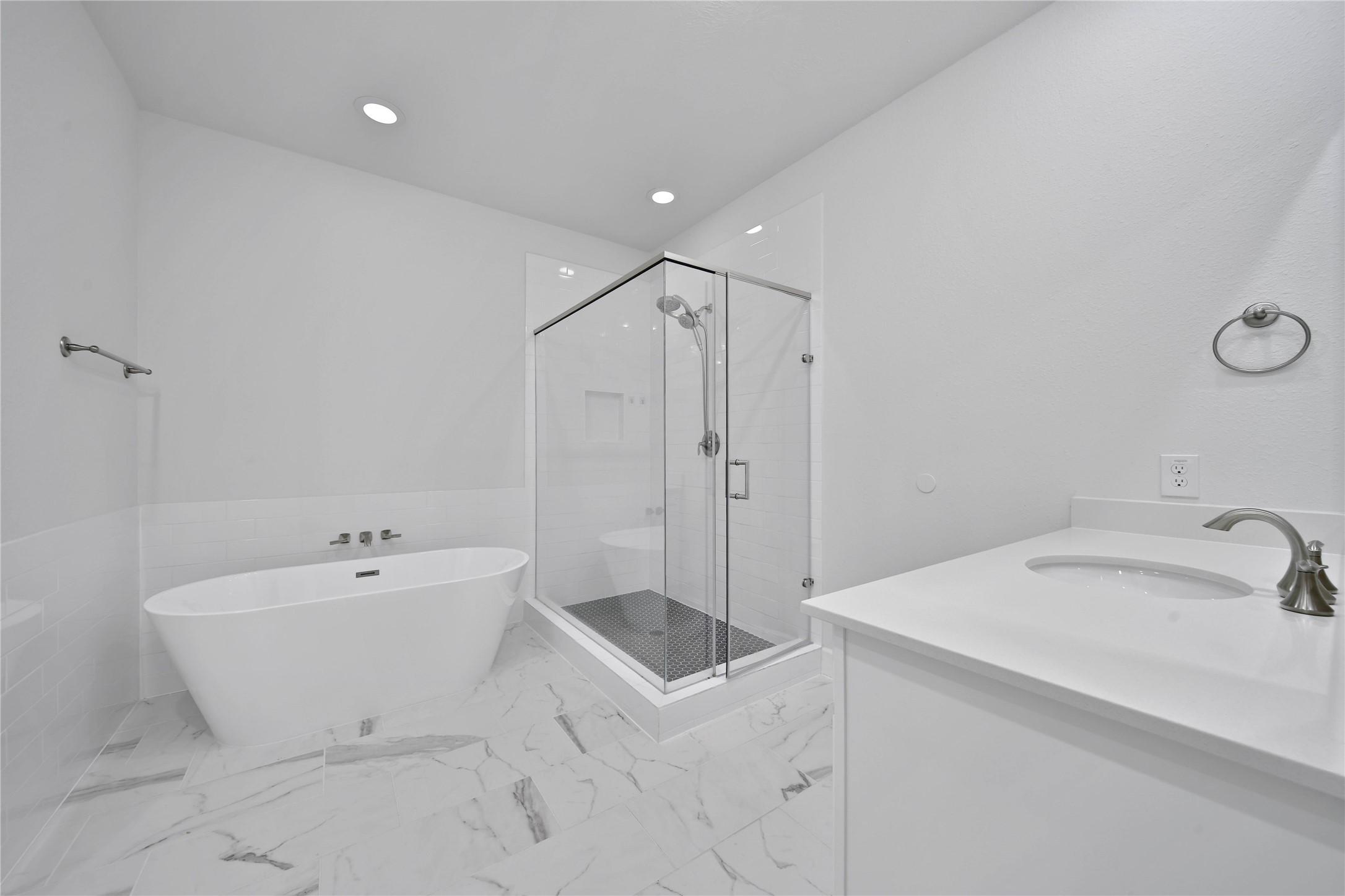 819 W 20th Street Property Photo 21