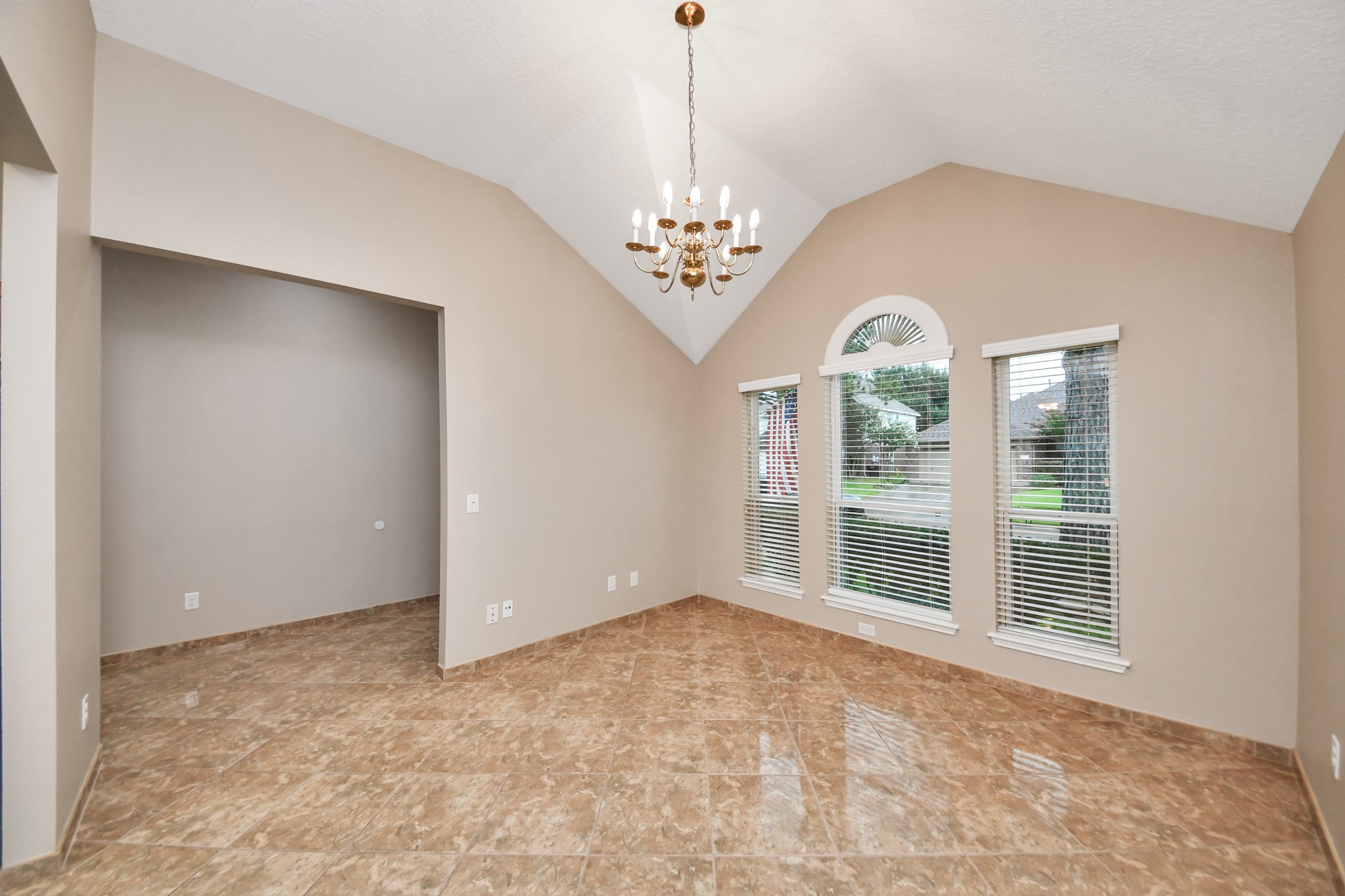 3003 Silver Spur Drive Property Photo 7