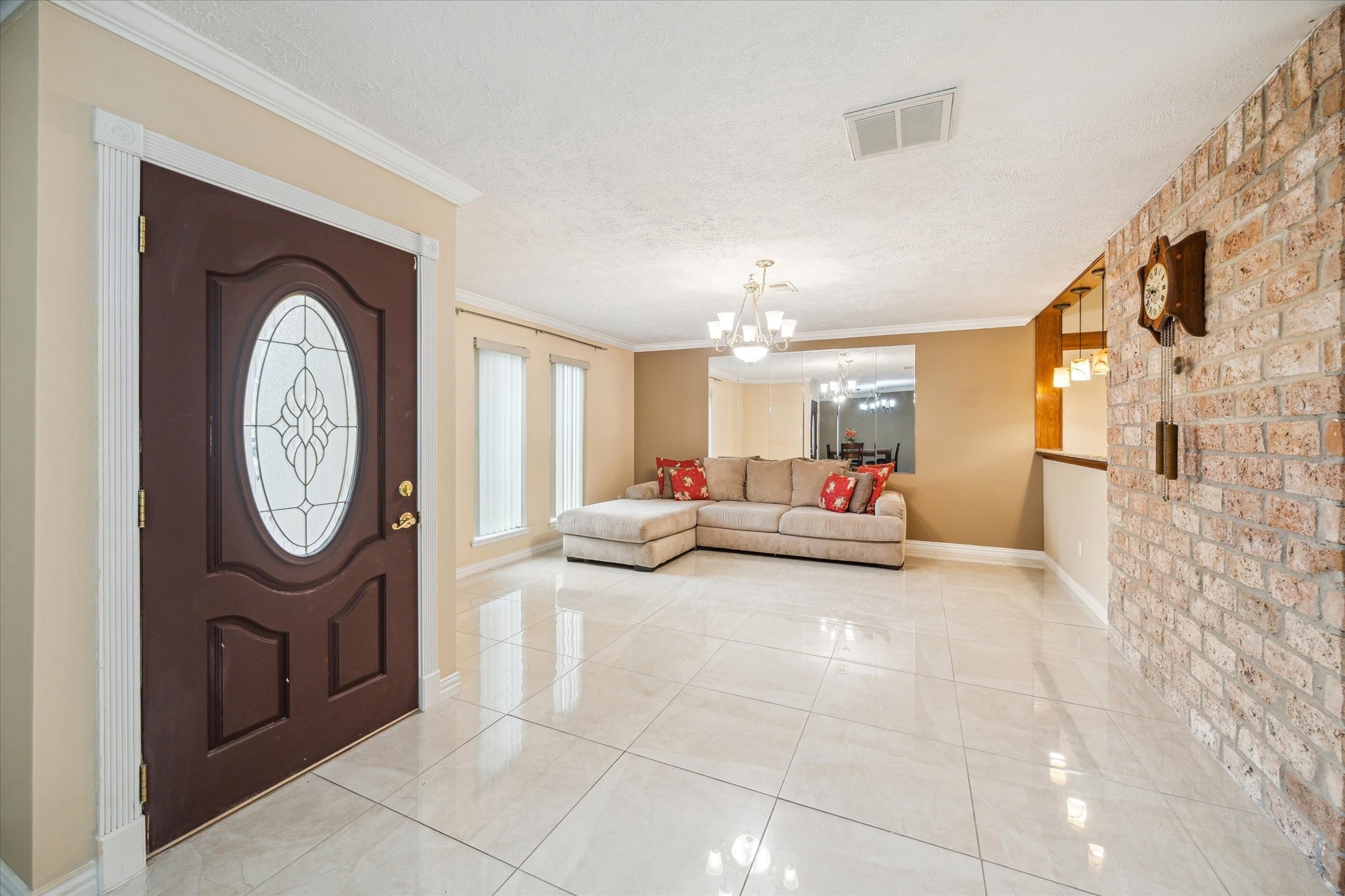 21423 Park Valley Drive Property Photo 2