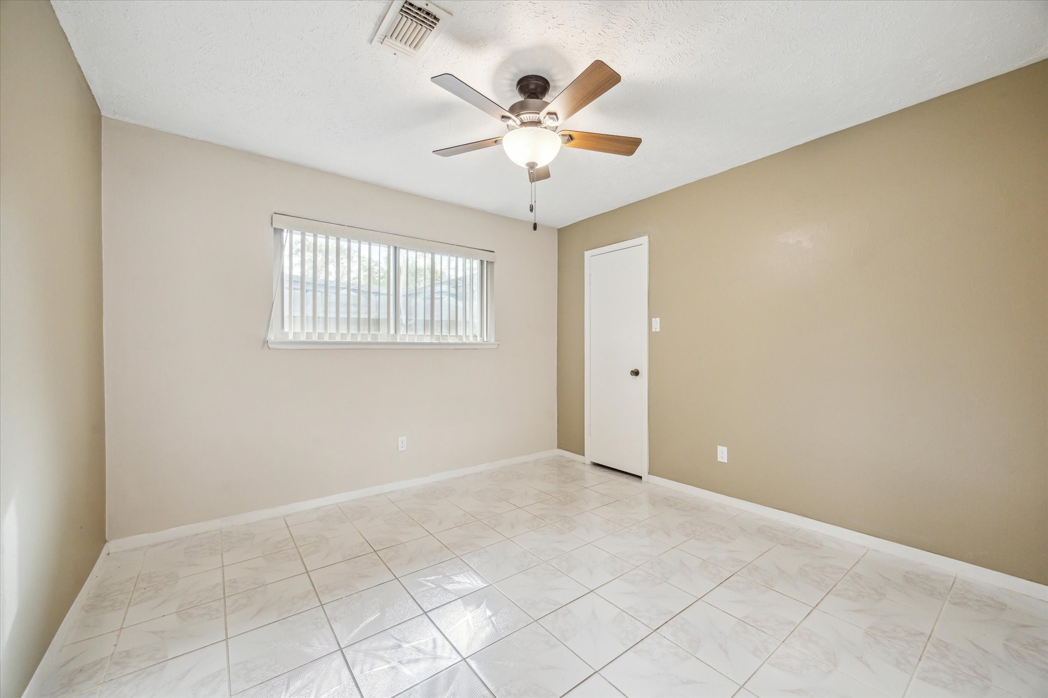 21423 Park Valley Drive Property Photo 16