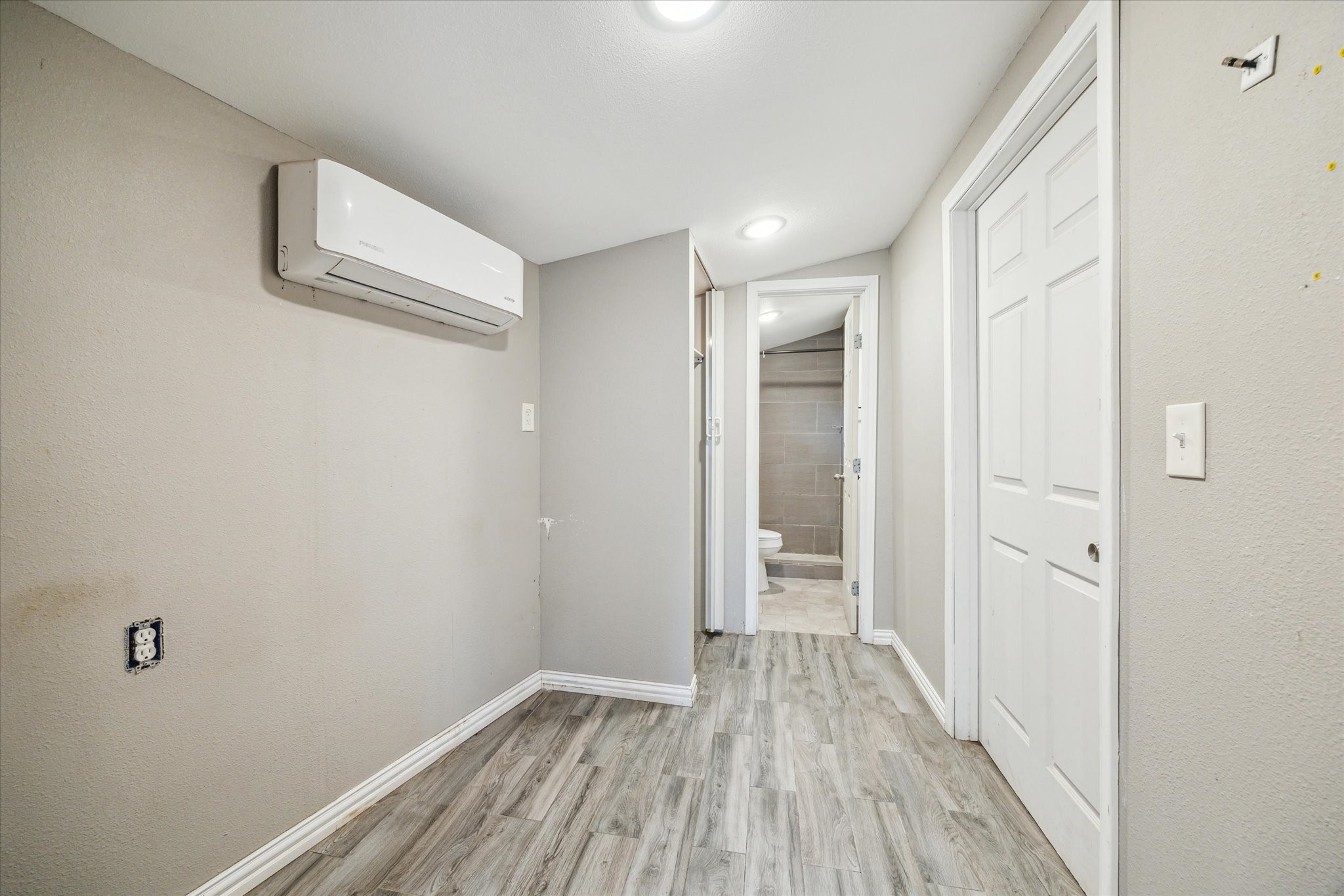 21423 Park Valley Drive Property Photo 22