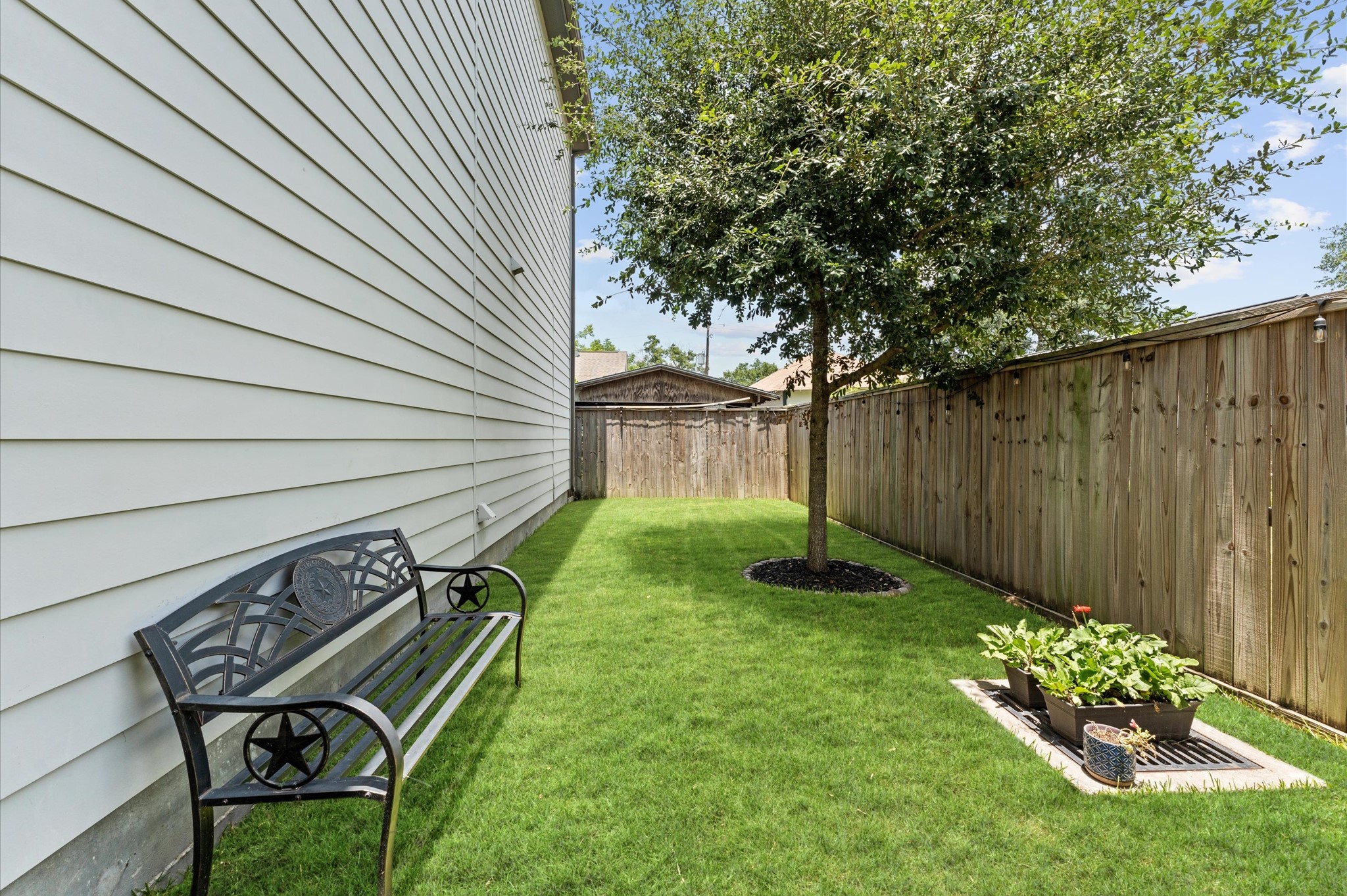 2422 Cochran Street Property Photo 5
