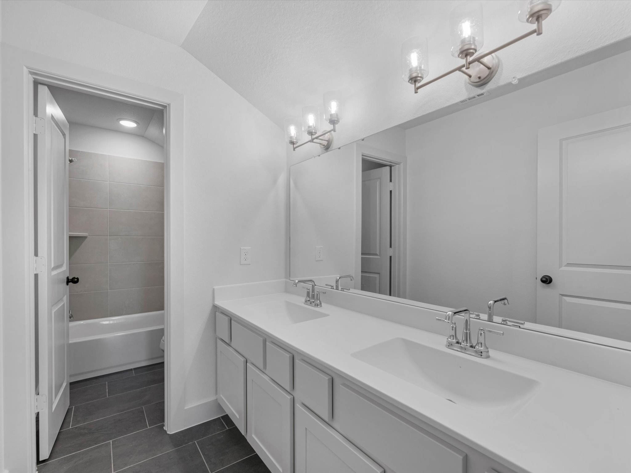 1110 Mills Cove Drive Property Photo 19
