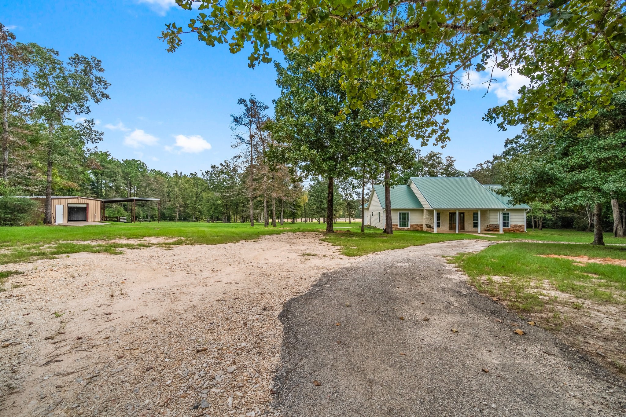 412 Sandy Lane Property Photo 1
