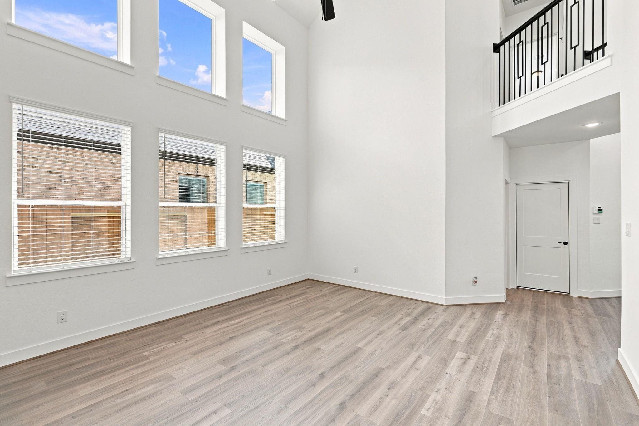 30934 Breezy Way Property Photo 10