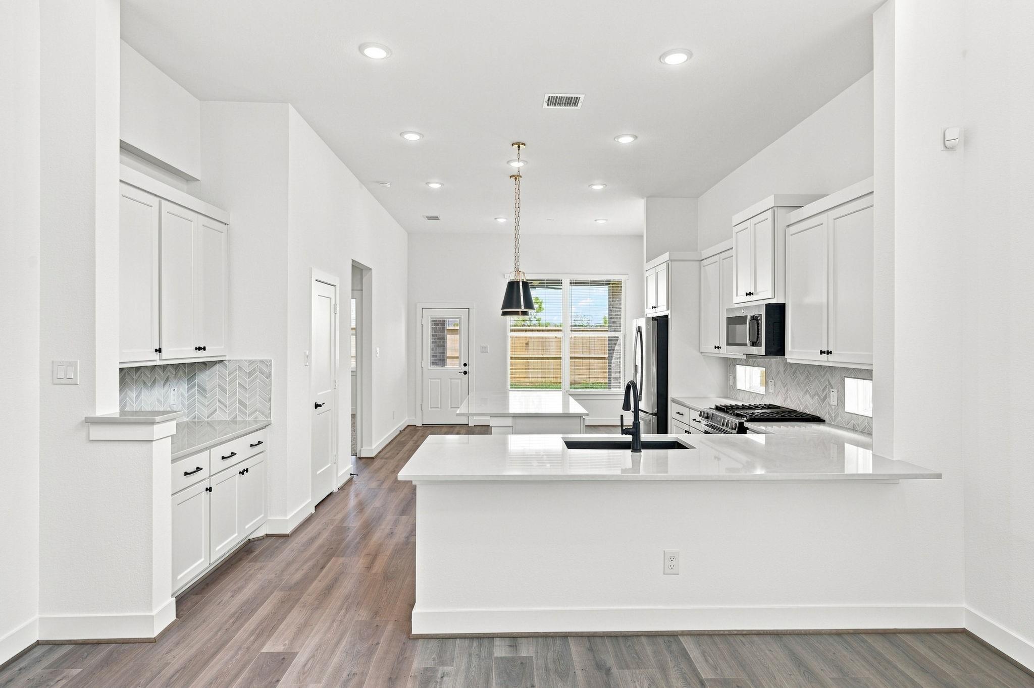 30934 Breezy Way Property Photo 11