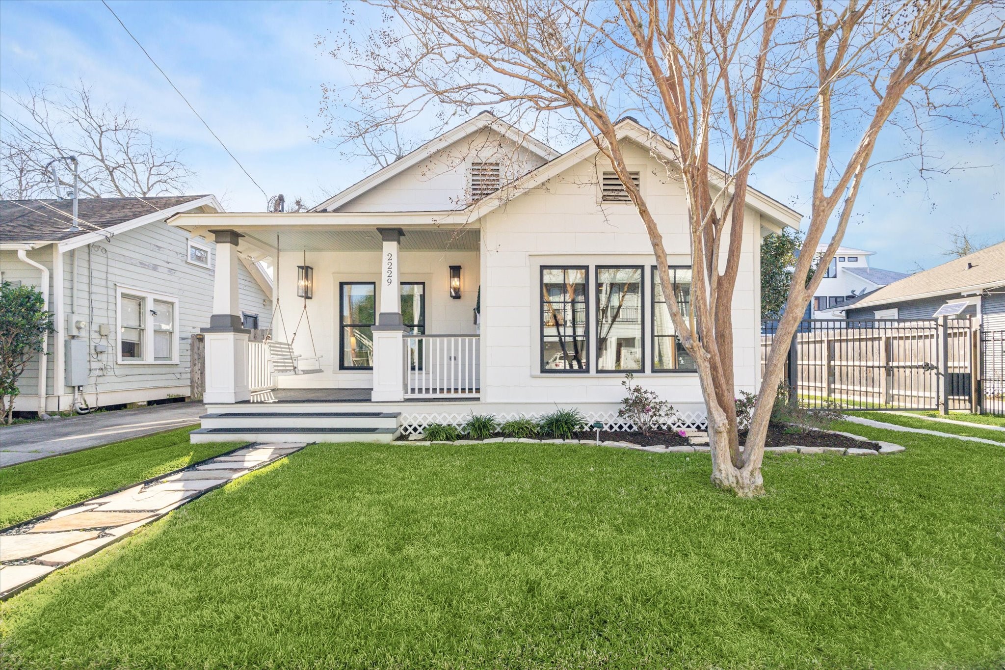 2229 Singleton Street Property Photo