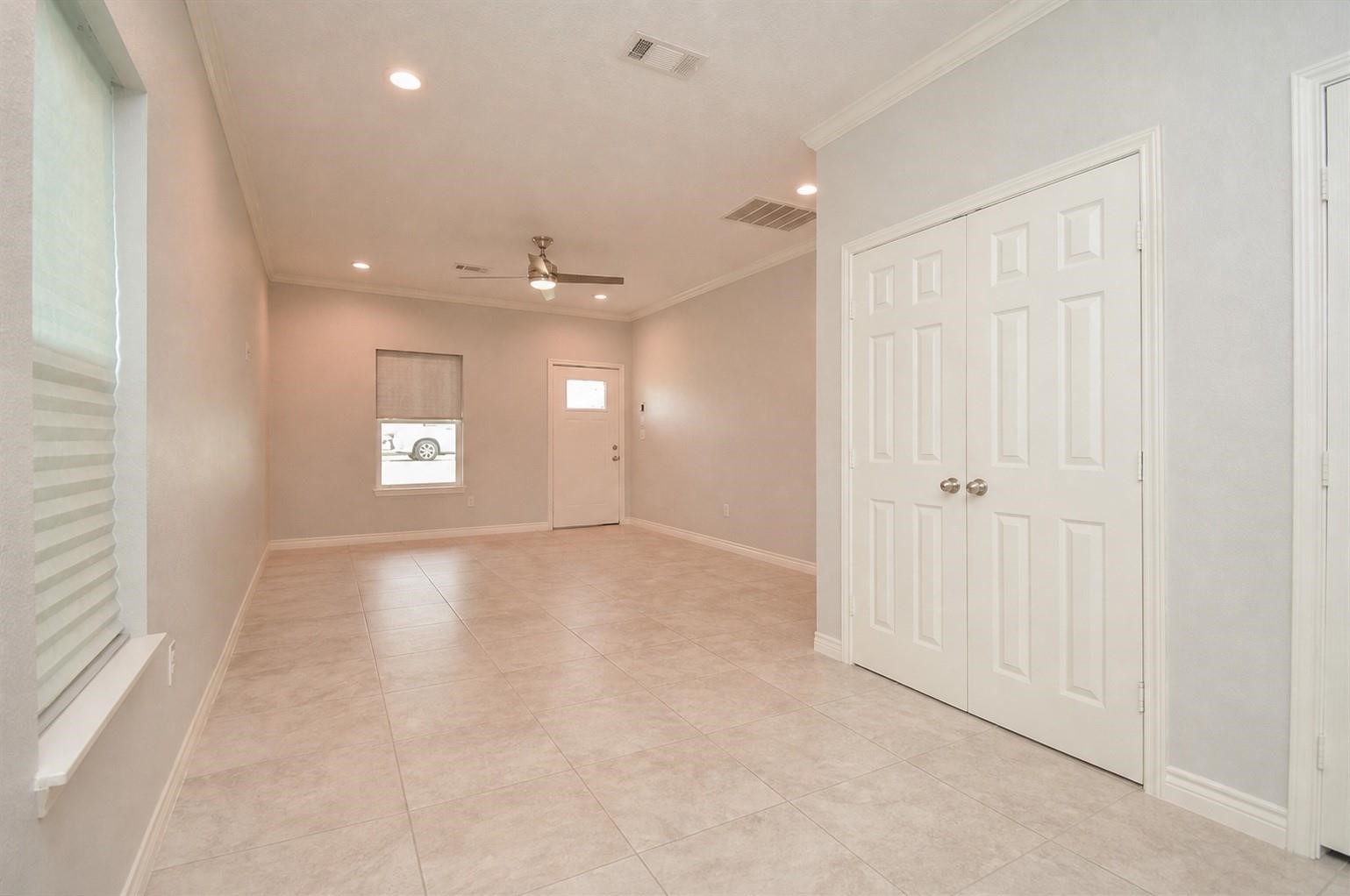 16385 Eastchase Property Photo 3