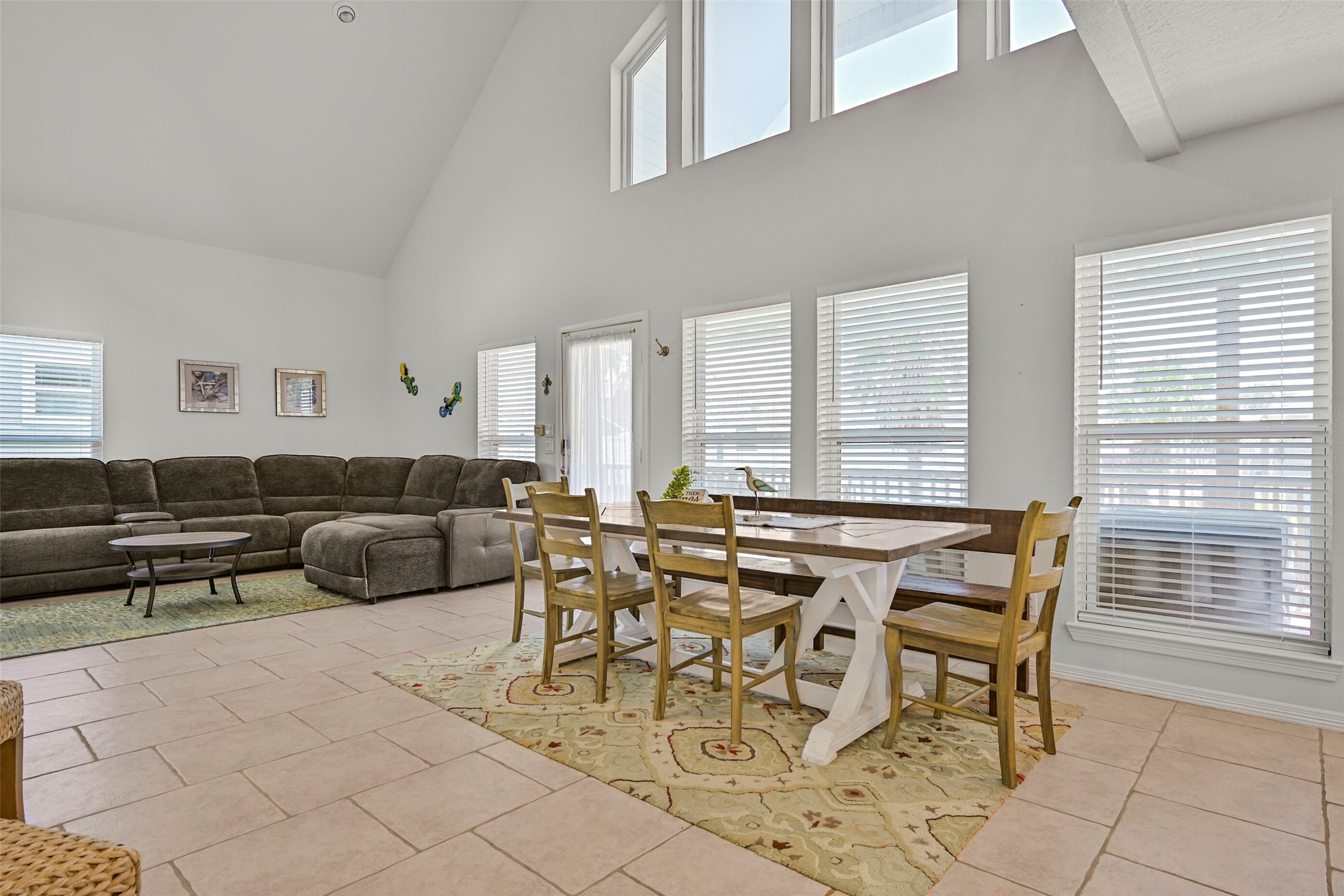 13925 Pirates Beach Boulevard Property Photo 9