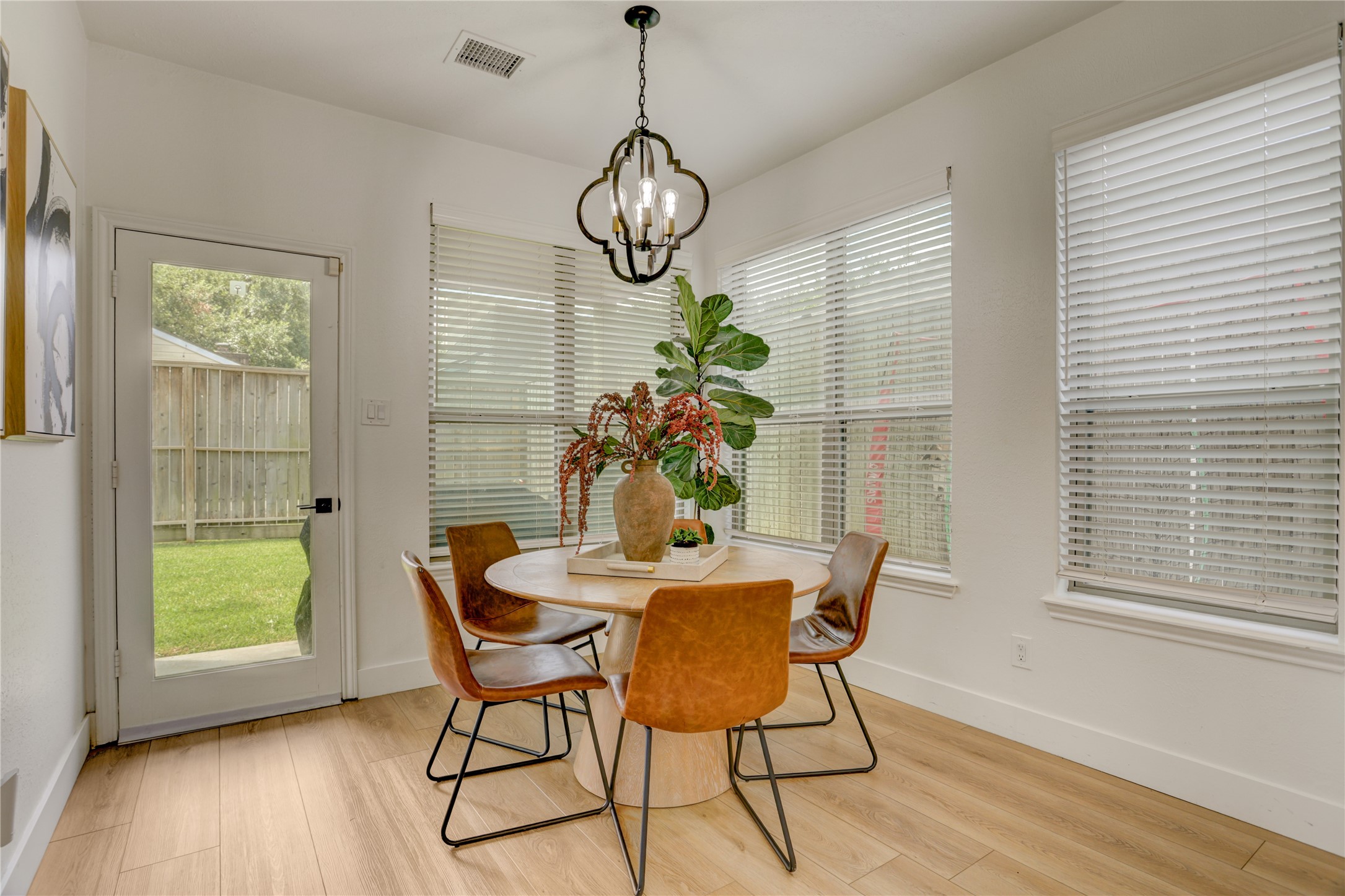 11703 Wickhollow Lane Property Photo 14
