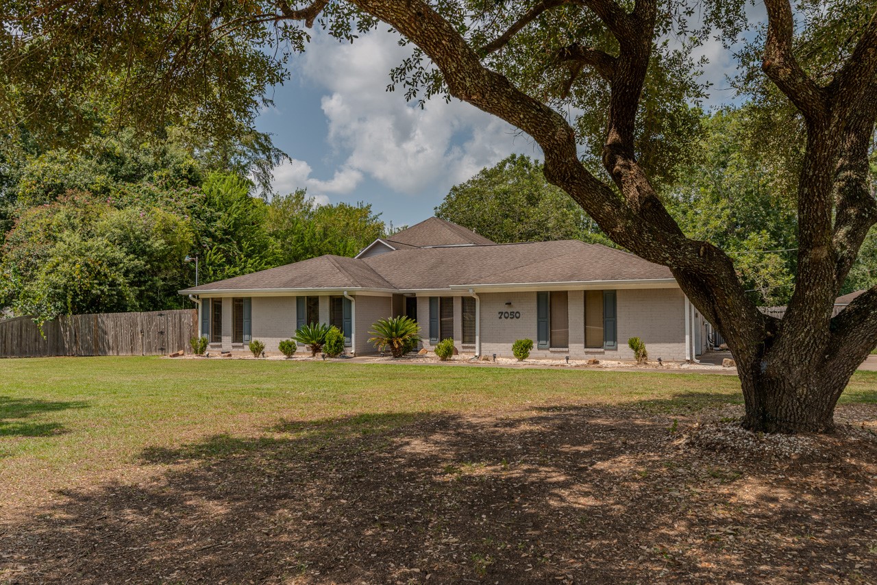 7050 Guess Road Property Photo 1