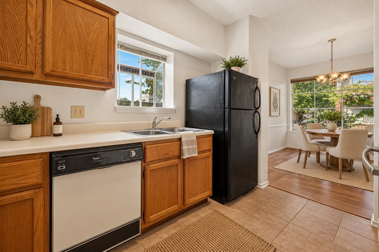 1103 Dulles Avenue 1604 Property Photo 7