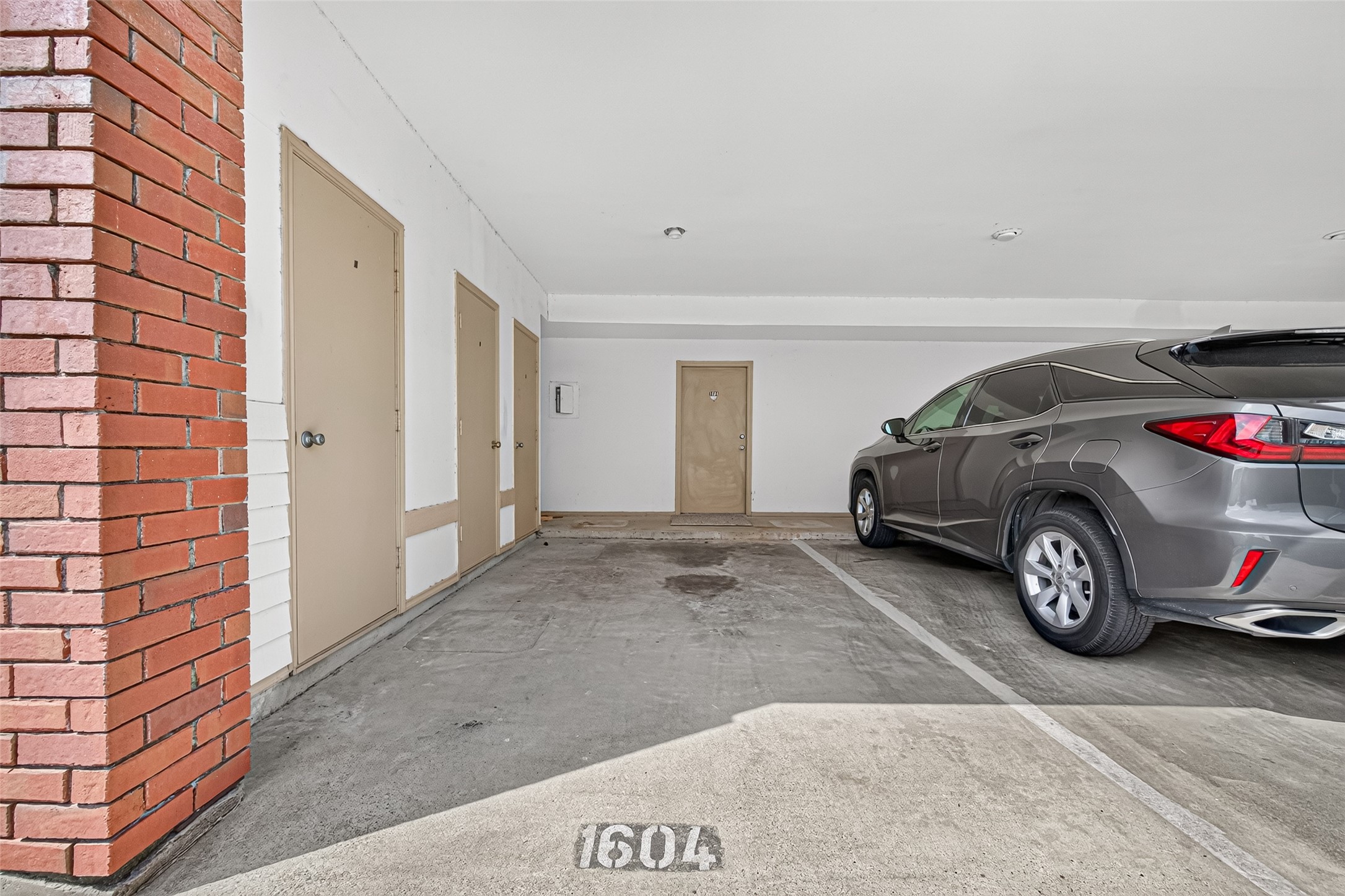 1103 Dulles Avenue 1604 Property Photo 16