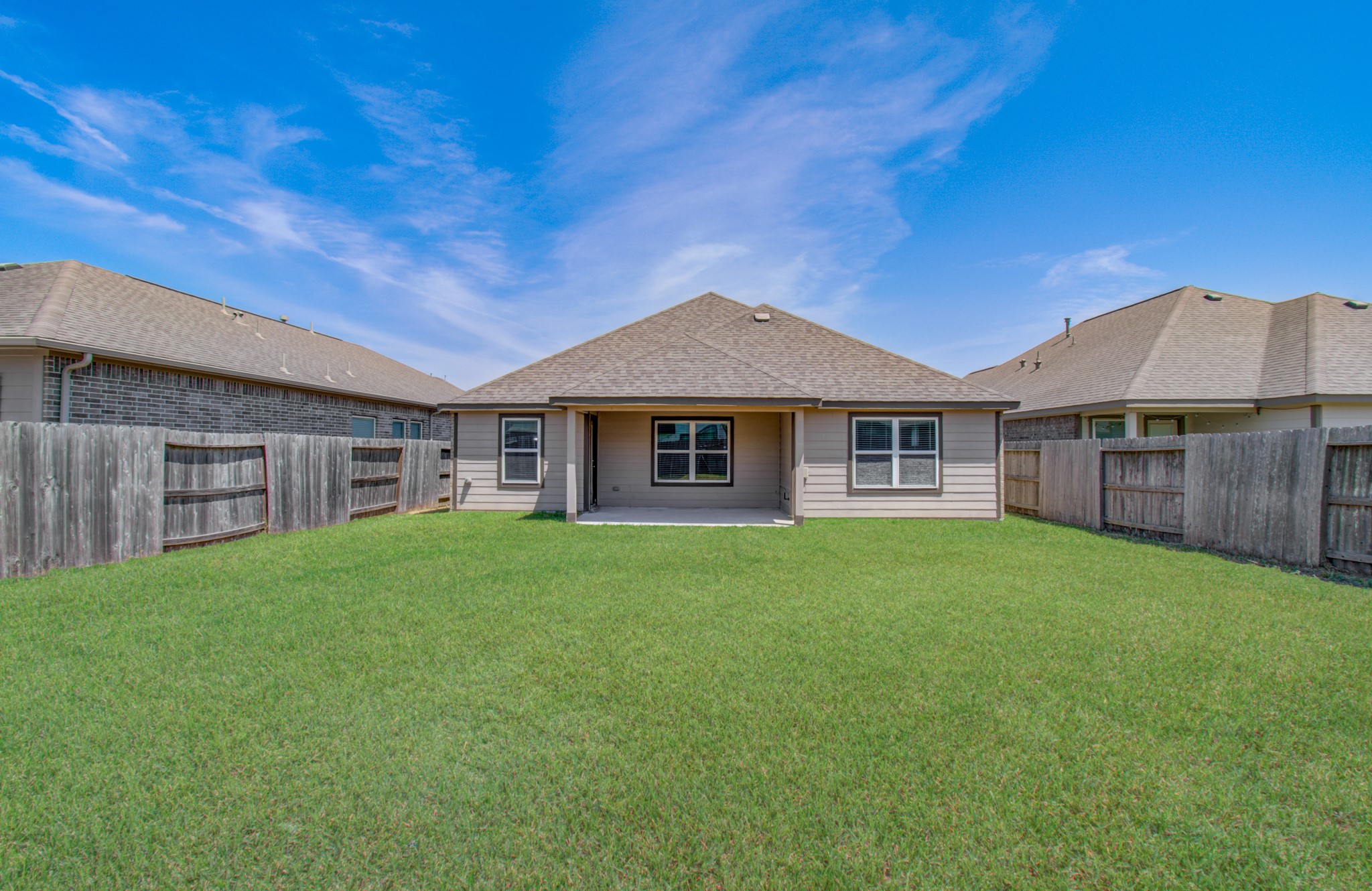 15435 Aberdeen Wood Drive Property Photo 5