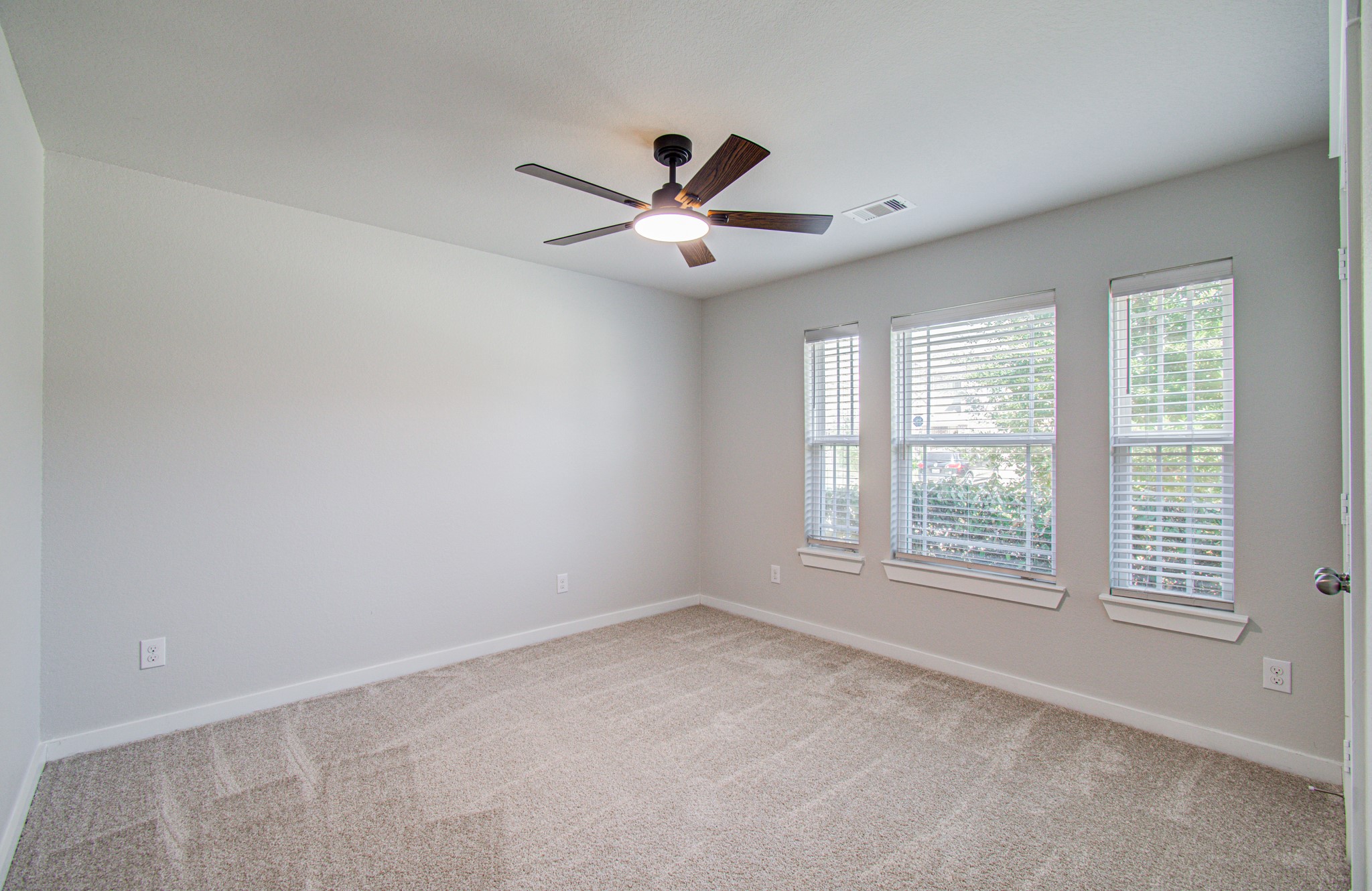 15435 Aberdeen Wood Drive Property Photo 9