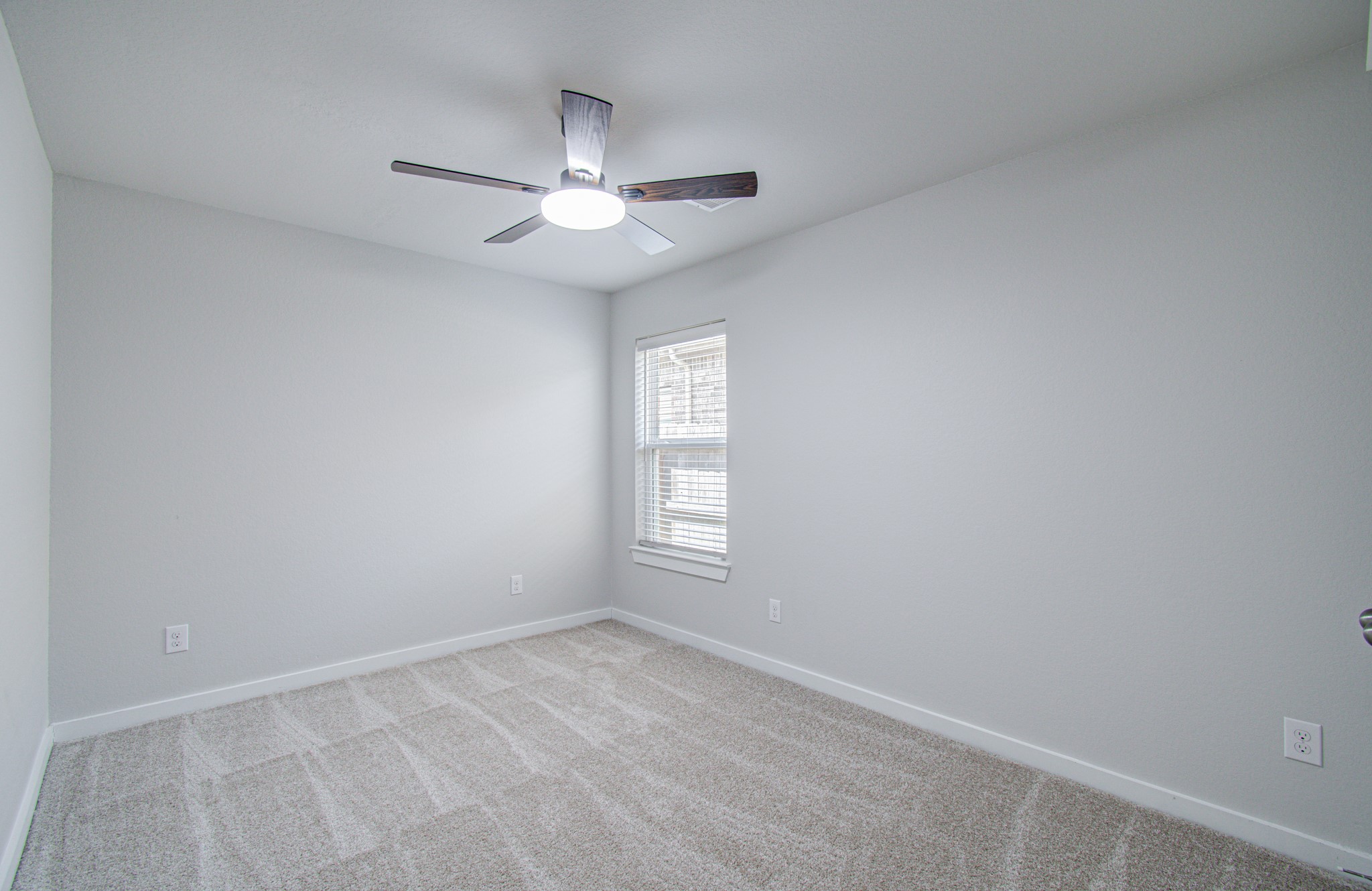 15435 Aberdeen Wood Drive Property Photo 11