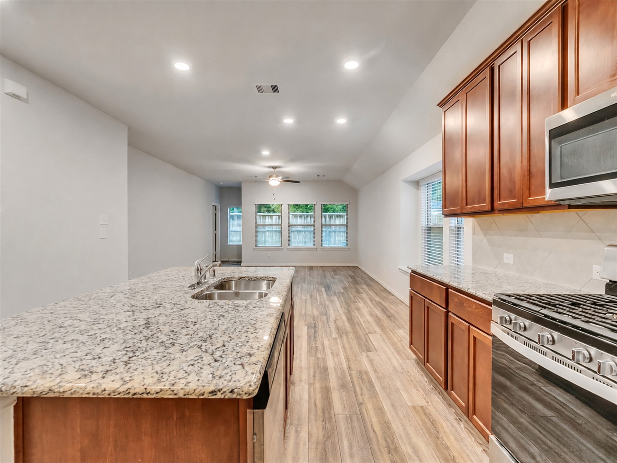 16923 Lagos Lane Property Photo 11