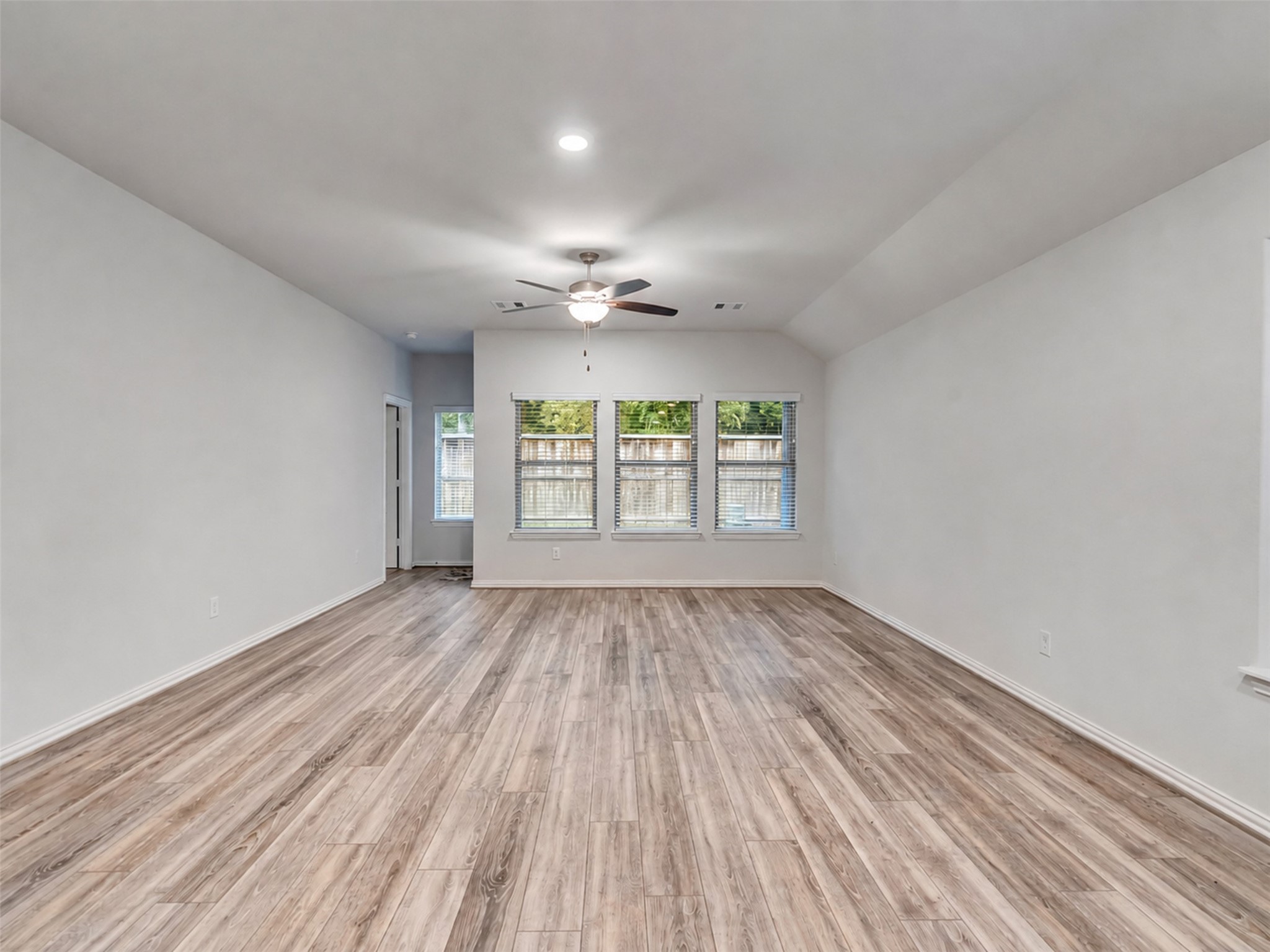 16923 Lagos Lane Property Photo 14
