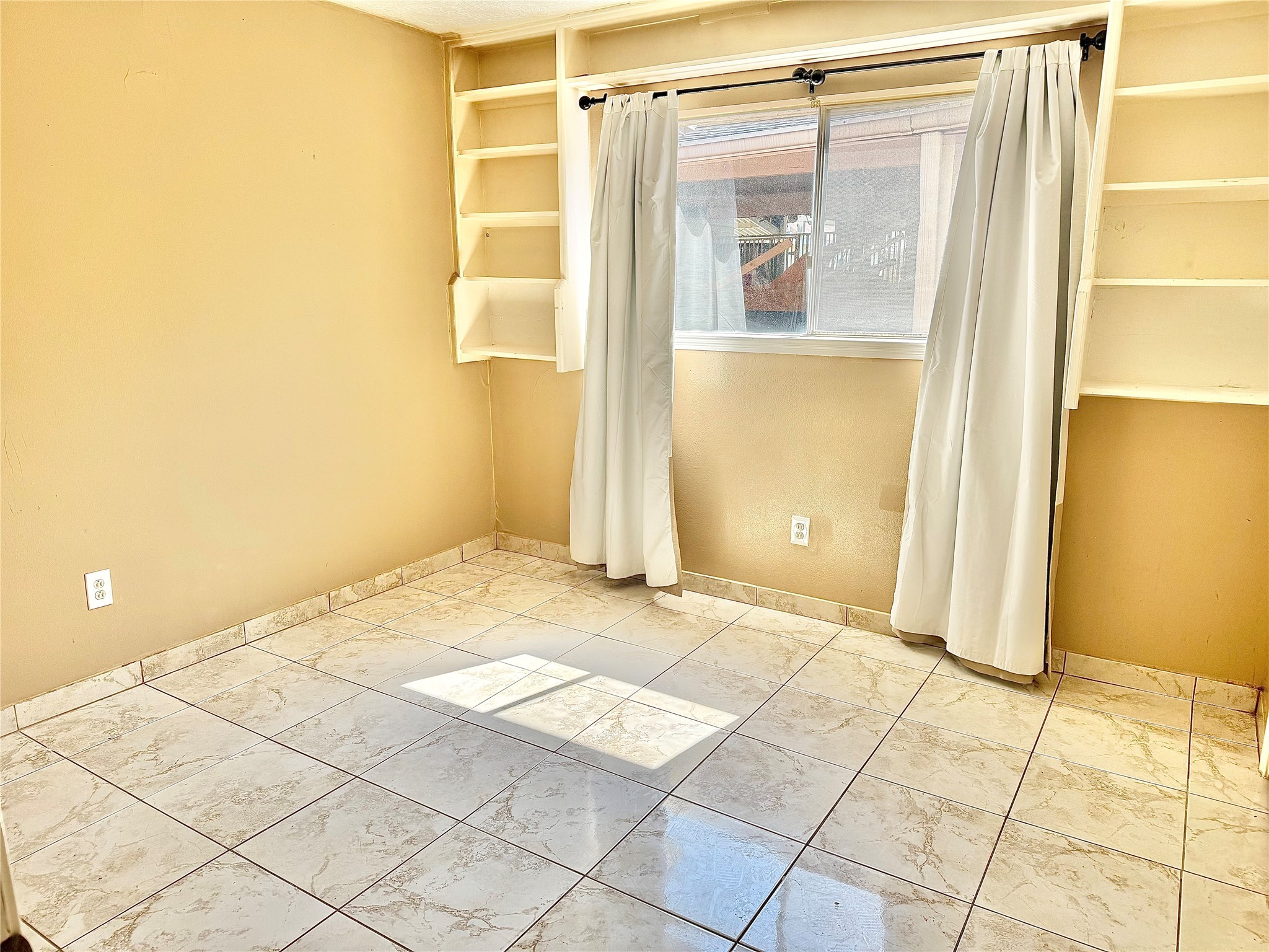 4303 Balcones Drive Property Photo 13