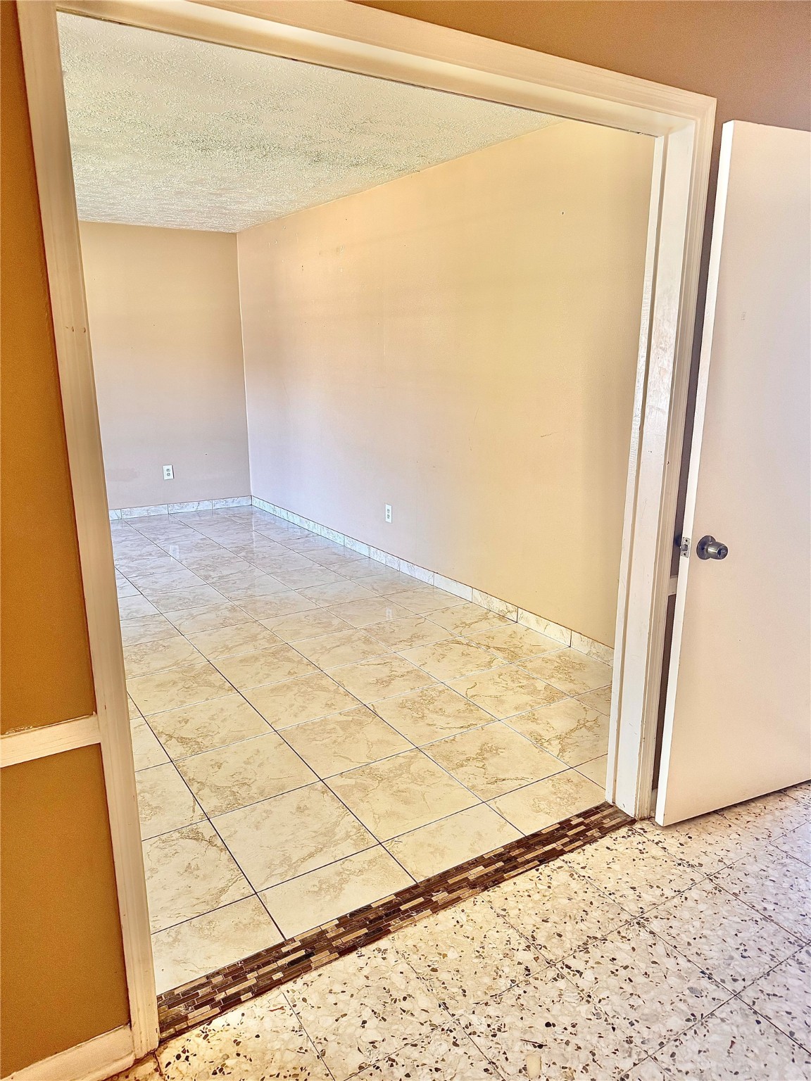 4303 Balcones Drive Property Photo 18