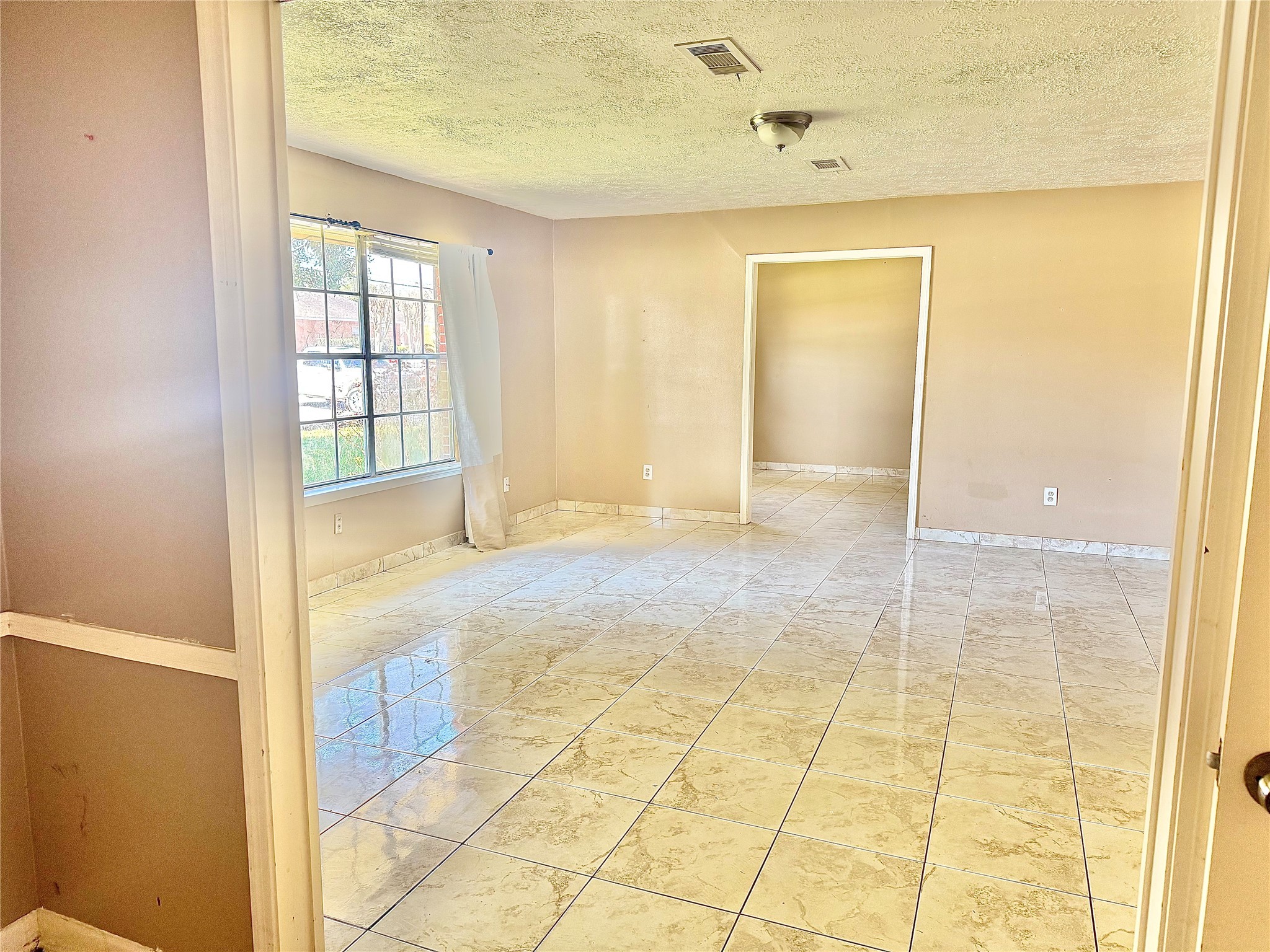 4303 Balcones Drive Property Photo 19
