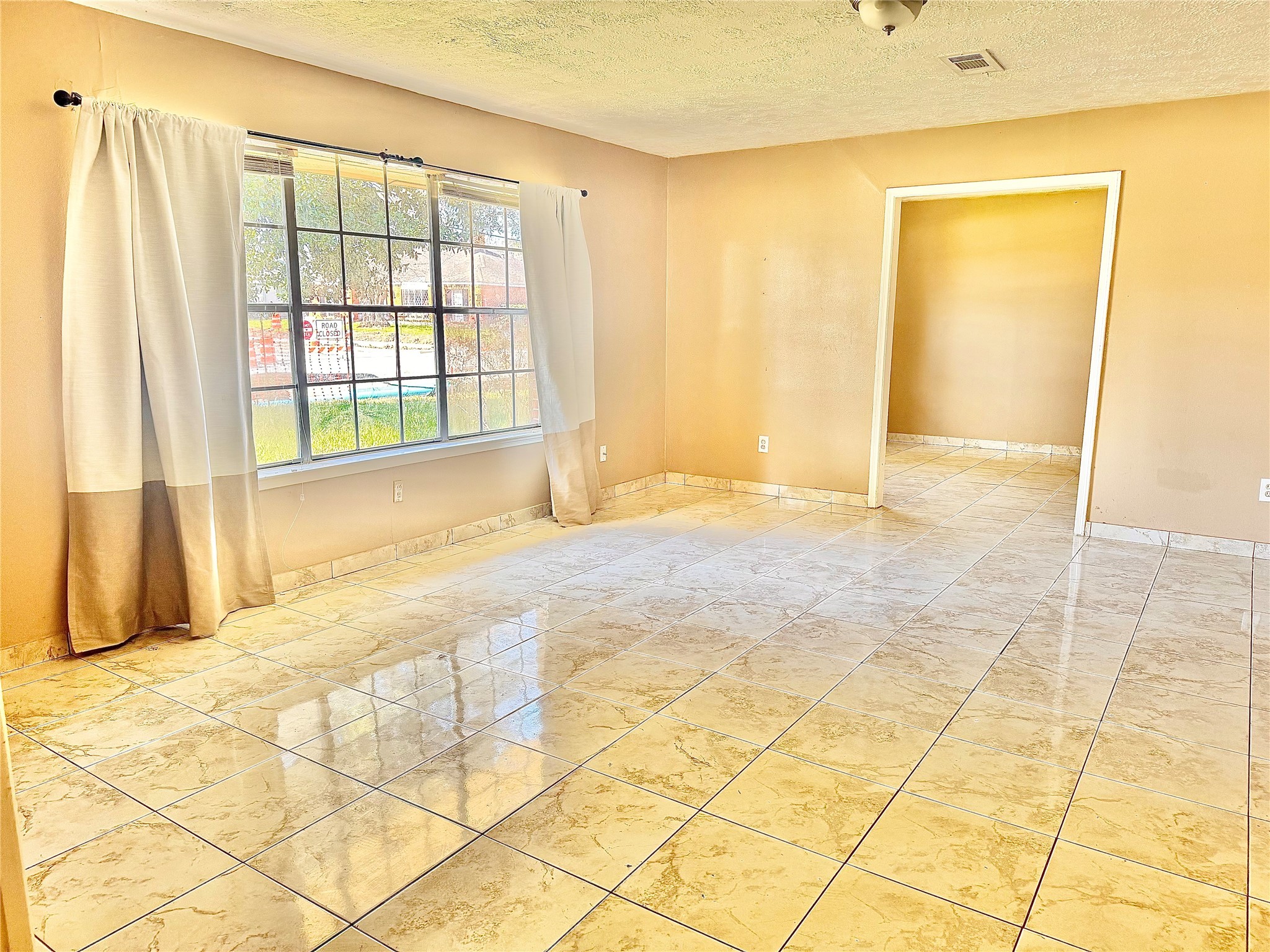 4303 Balcones Drive Property Photo 20