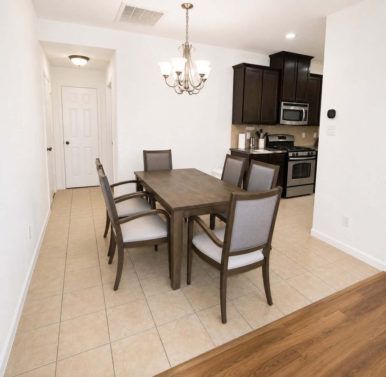 6022 Crakston Street Property Photo 6