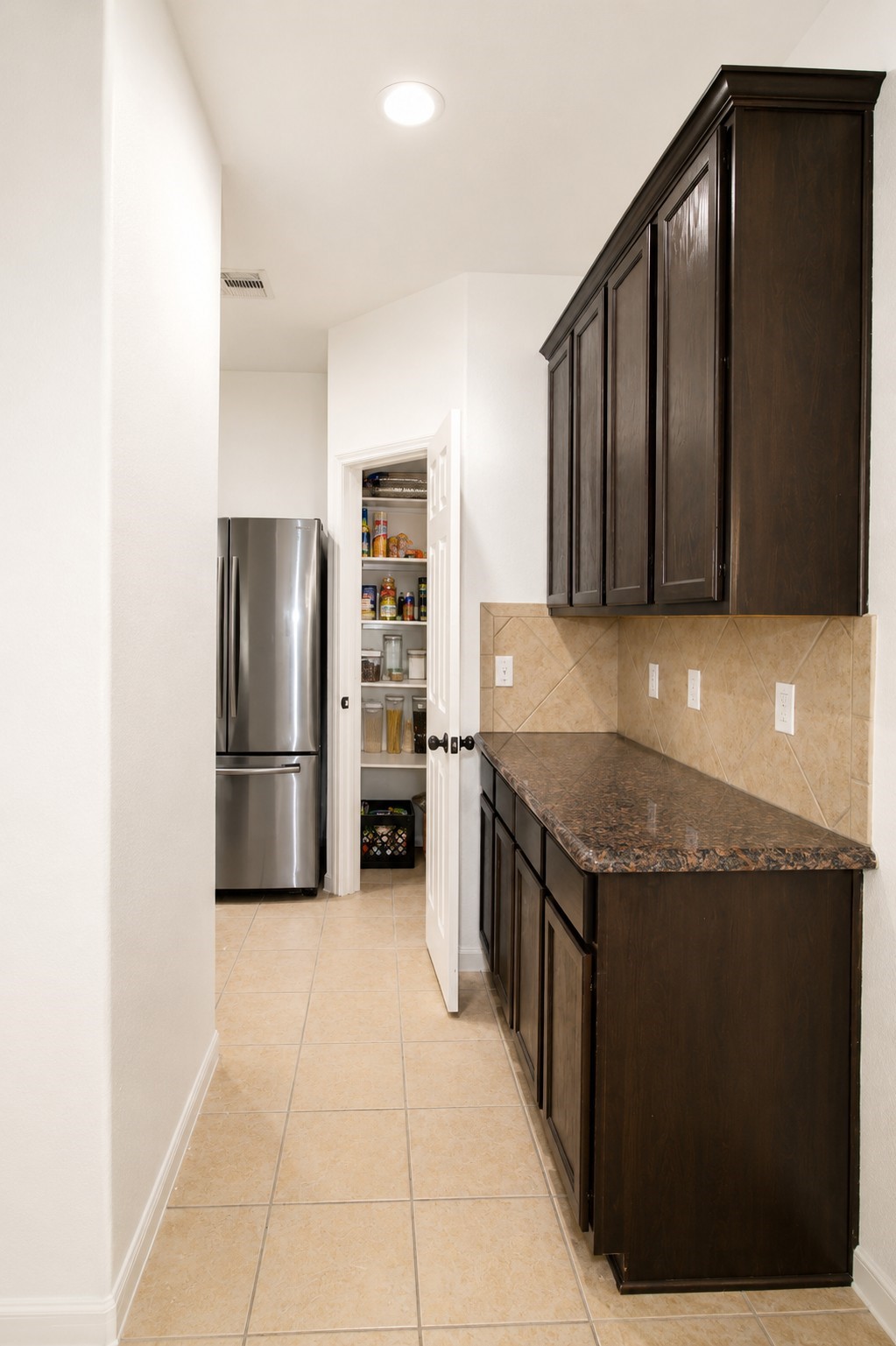 6022 Crakston Street Property Photo 9