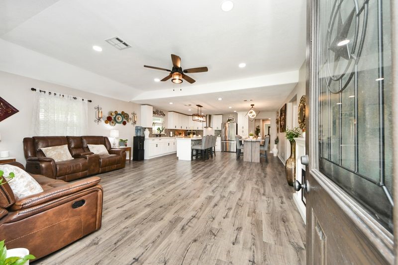 1409 Avenue I Property Photo 7