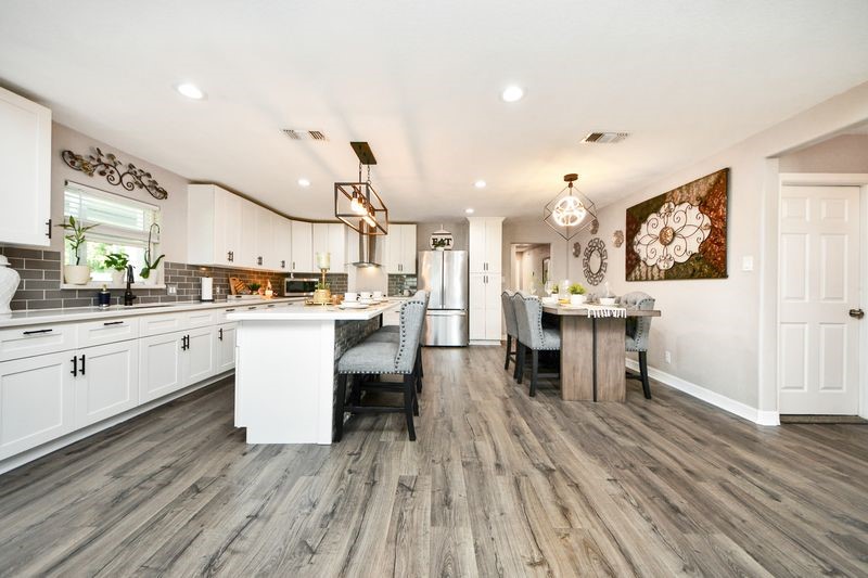 1409 Avenue I Property Photo 12
