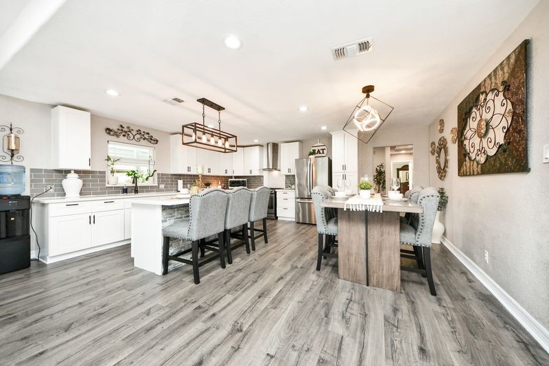 1409 Avenue I Property Photo 13